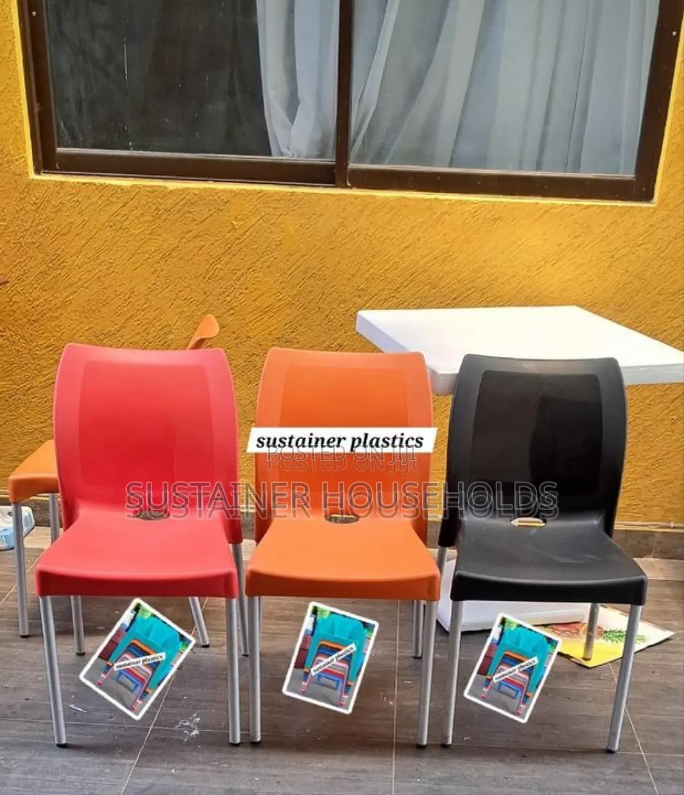 Assorted Colours Restaurant Plastic Chairs