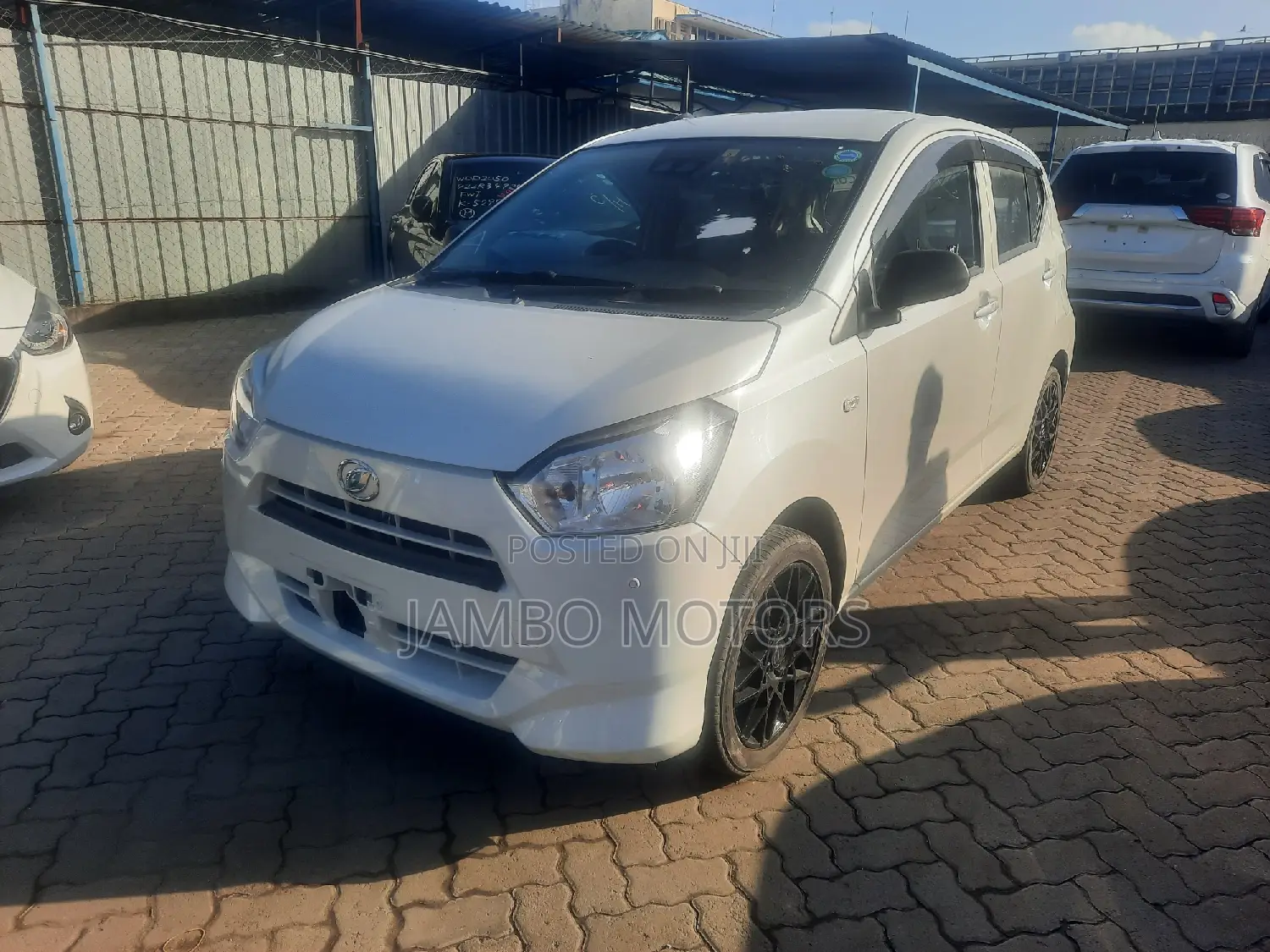 Daihatsu Mira 2017 White