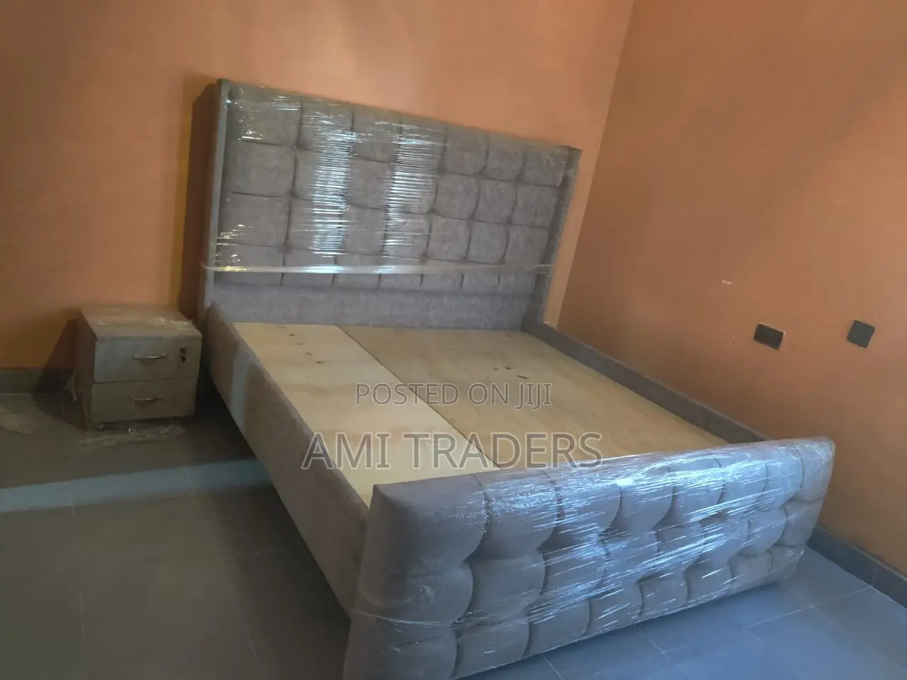 Bed - 6*6 Gray Bed