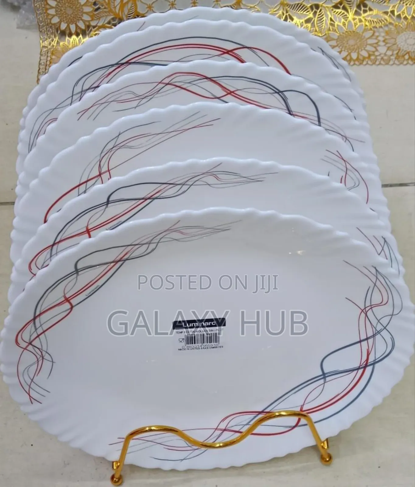 Set of 6 Luminarc Flowered Plates