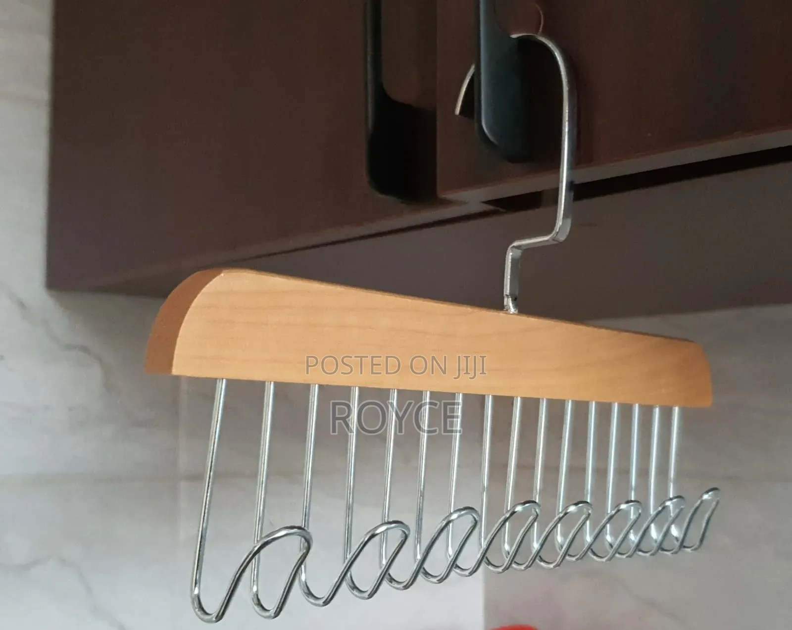 8 Hooks Hanger