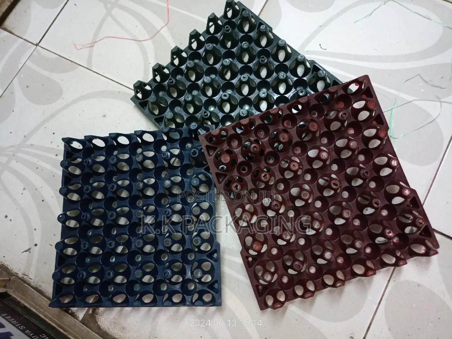 Ventilated Plastic (30pcs ) Trays