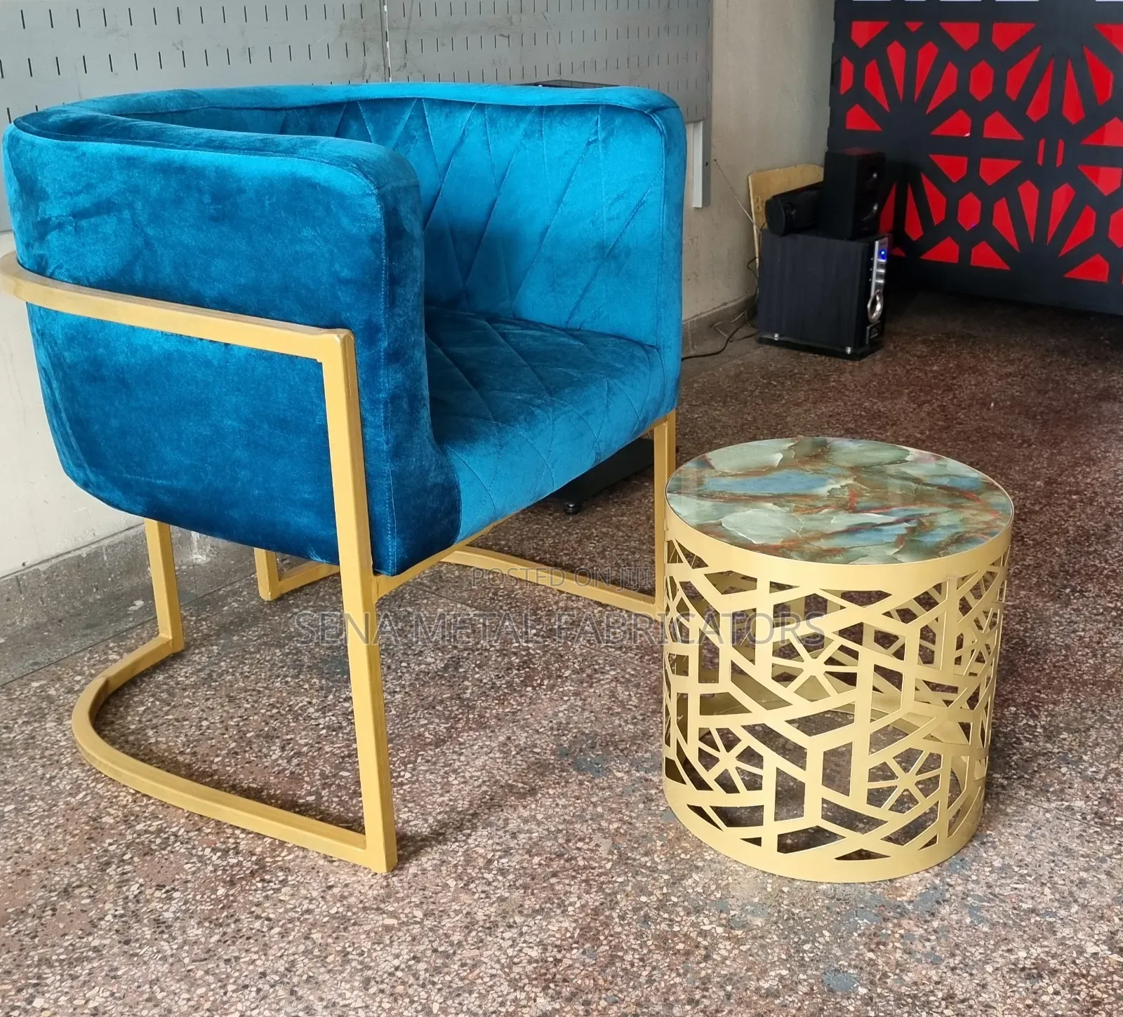 Comfy and Stylish, Salon Styling Chair Side Coffee Table.