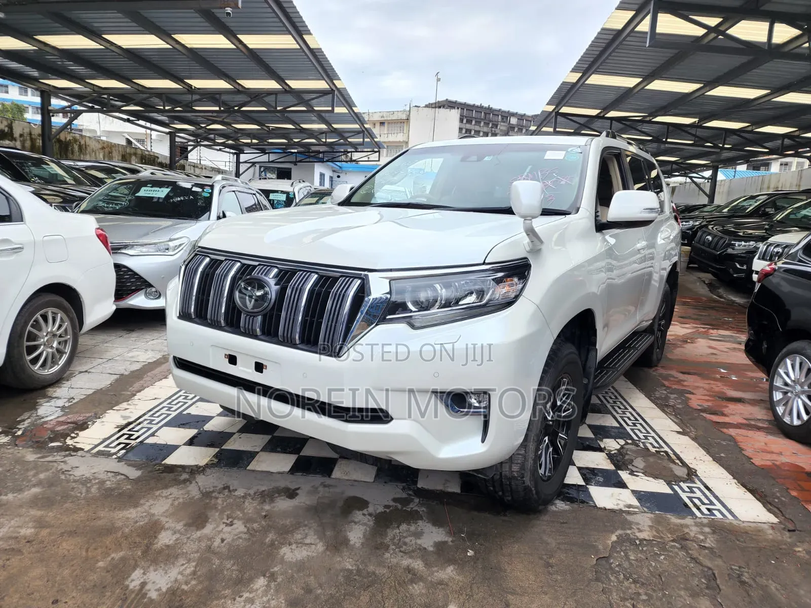 Toyota Land Cruiser Prado 2019 White
