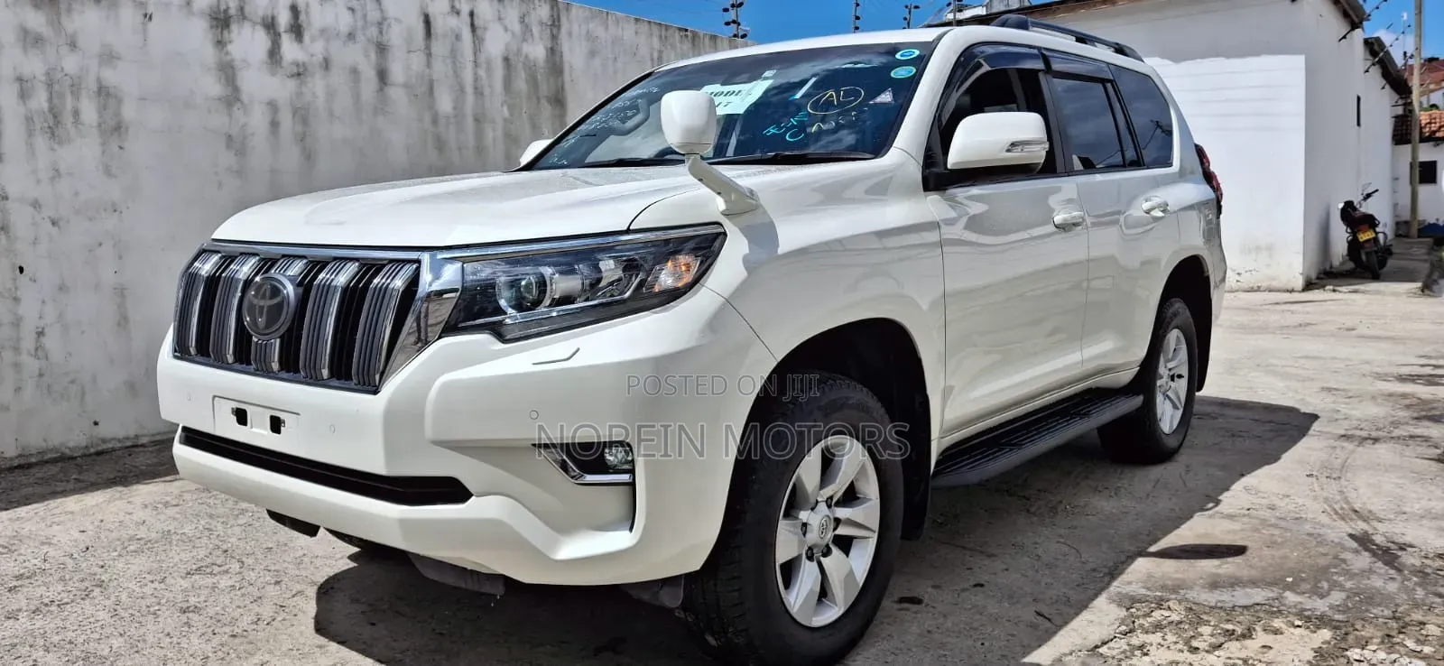 Toyota Land Cruiser Prado 2019 White
