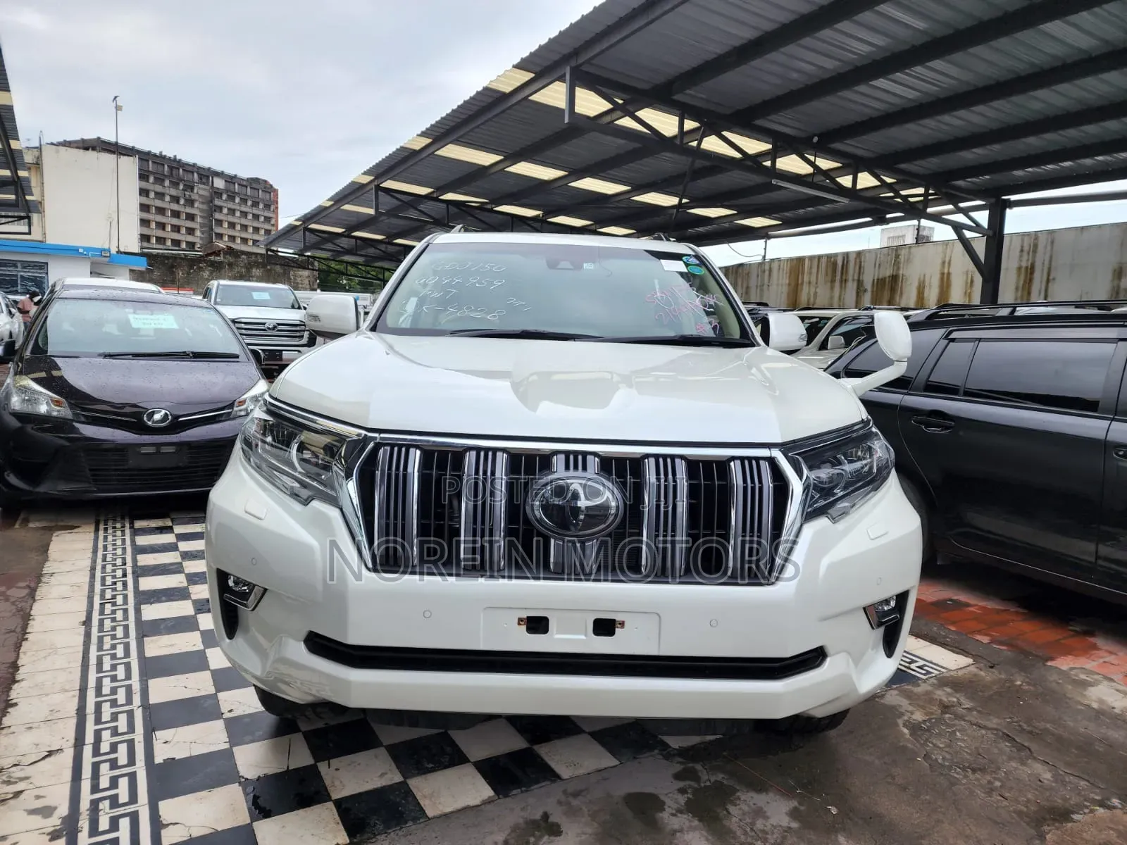 Toyota Land Cruiser Prado 2019 White