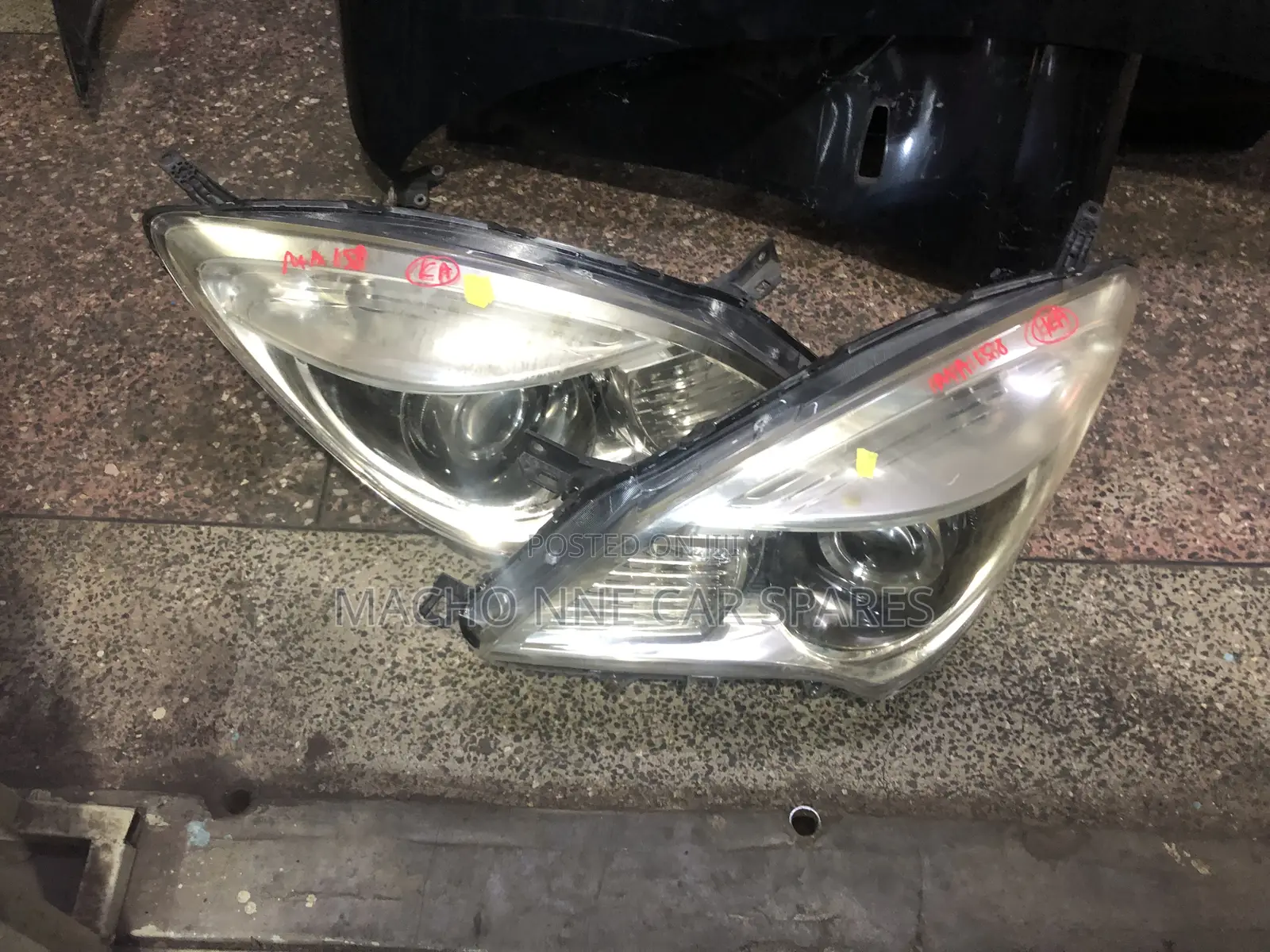 Suzuki Solio 2011 Xenon Headlight
