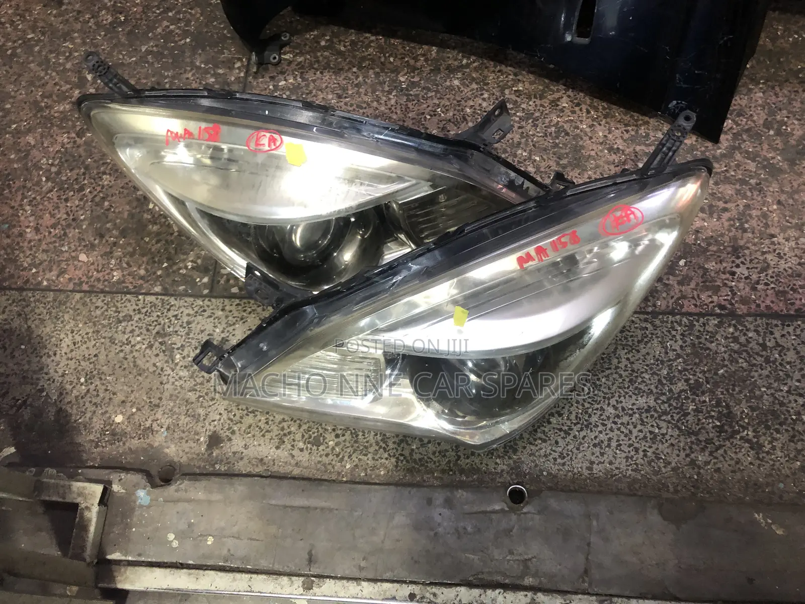 Suzuki Solio 2011 Xenon Headlight