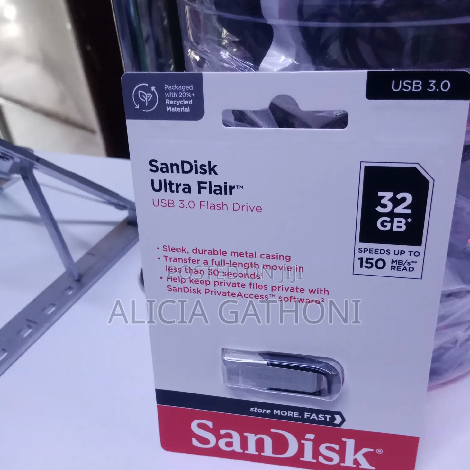 32gb Sandisk Ultra Flair Flash Drive 150mb/S