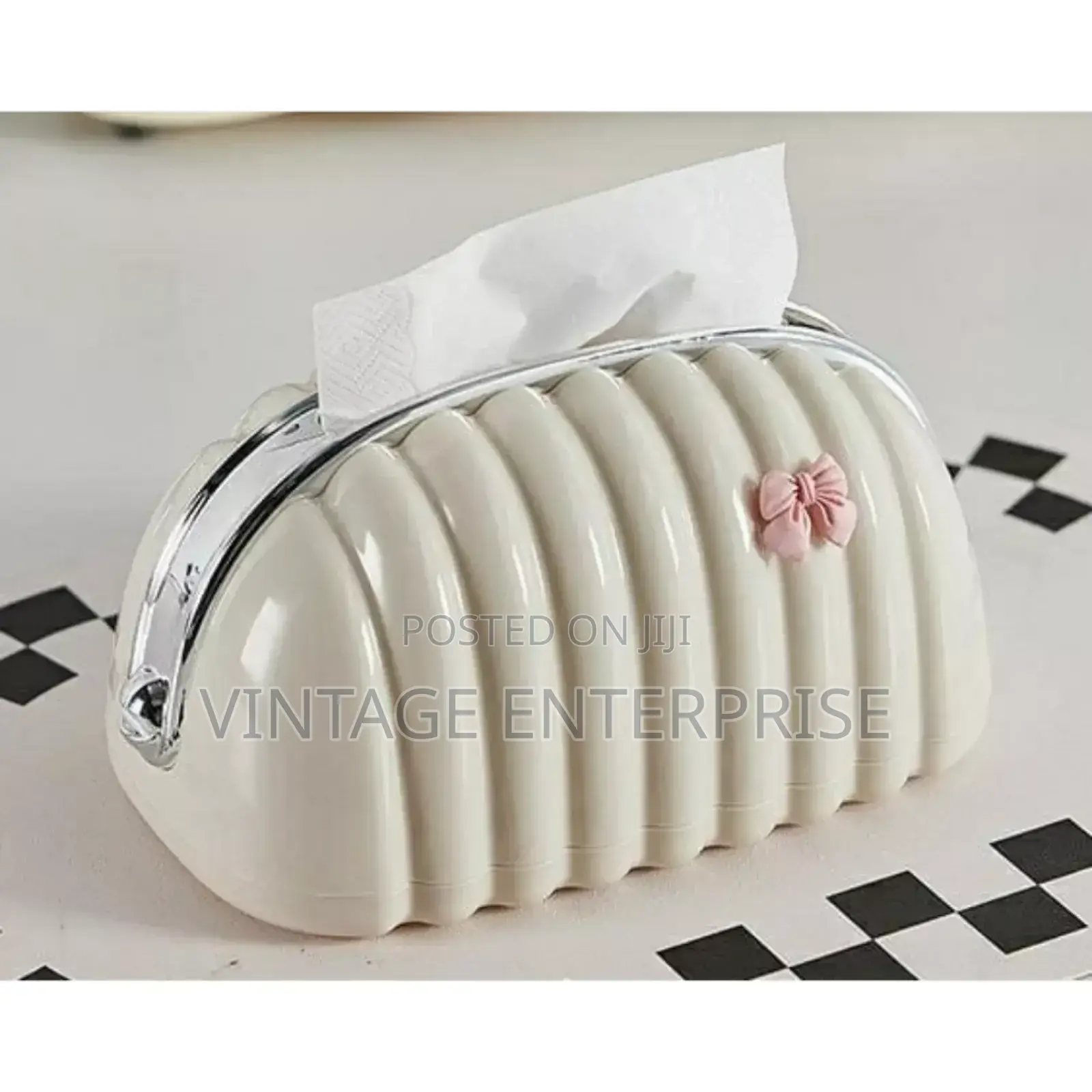 Creamy White-Shell Shaped Serviette/Tissue Box Cover