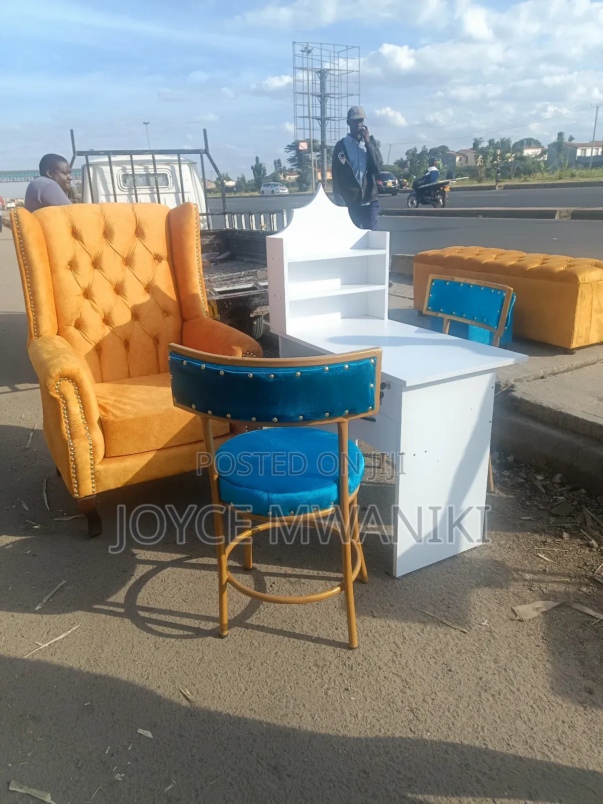 Pedicure Seat Gold, and Manicure Set 