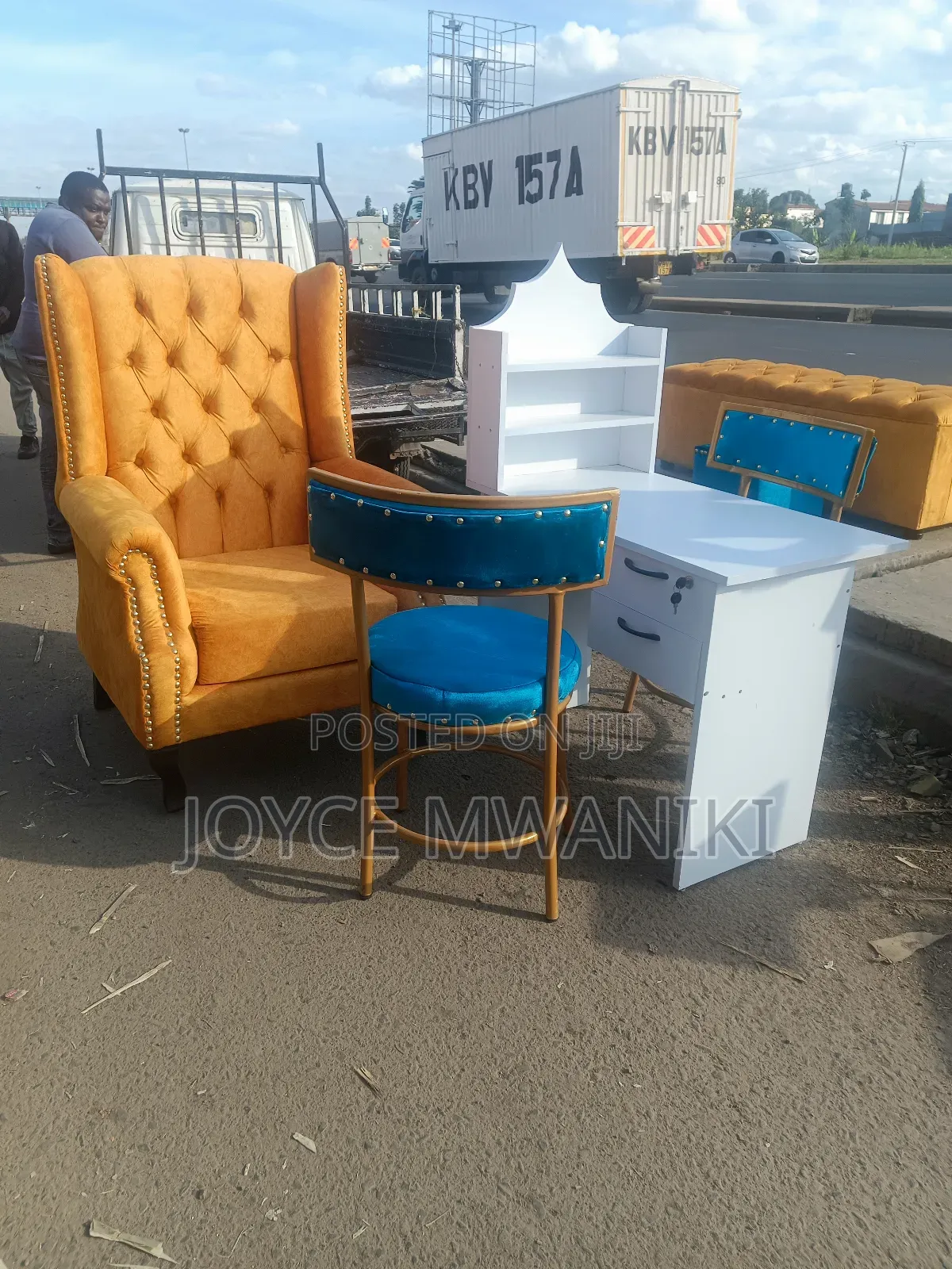 Pedicure Seat Gold, and Manicure Set 