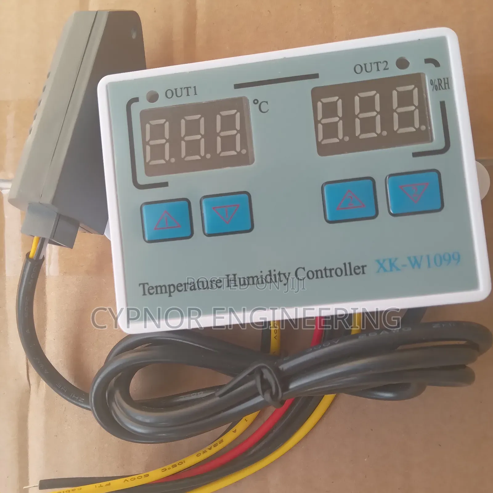 Thermostat and Hygrometer for Homes