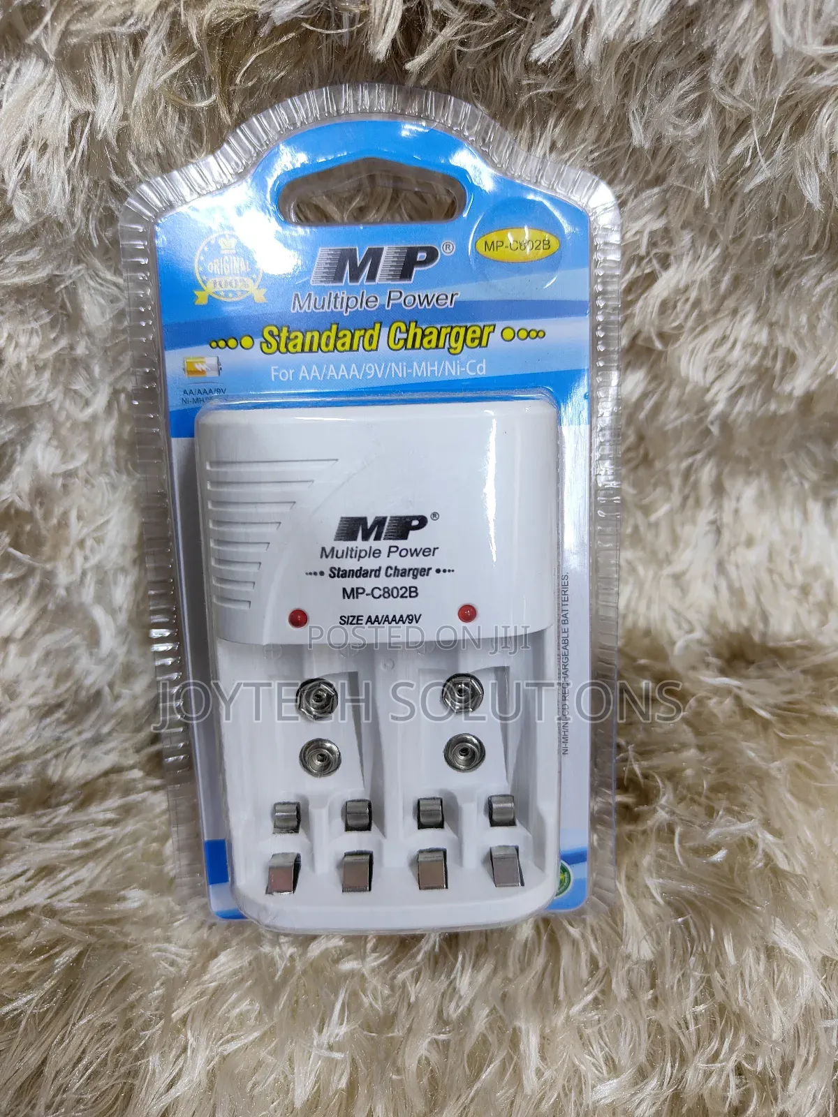 Standard Battery Charger / Size AA/ AAA/9v