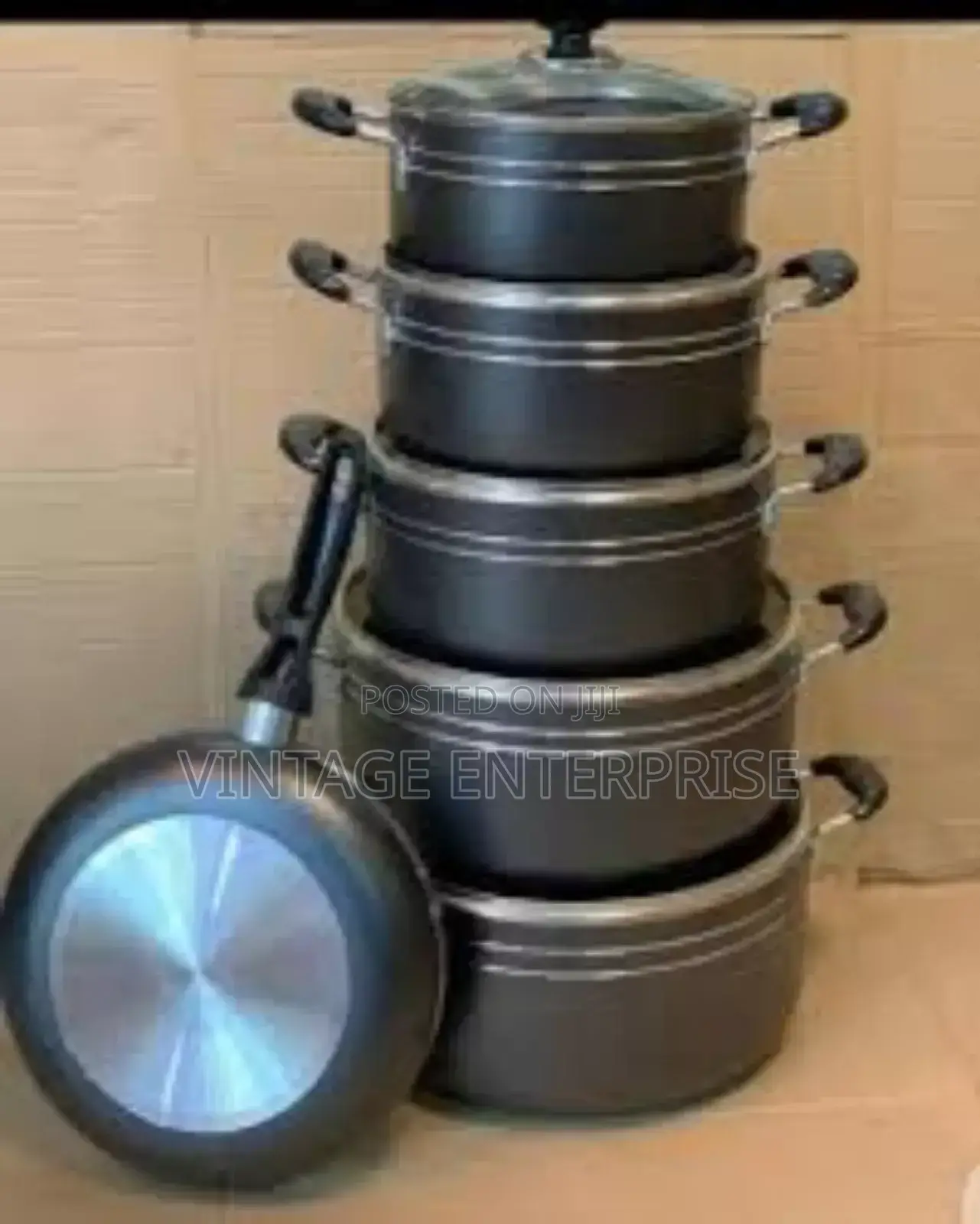 Tornado Non Stick Sufuria . (Kitchen Cookware ).