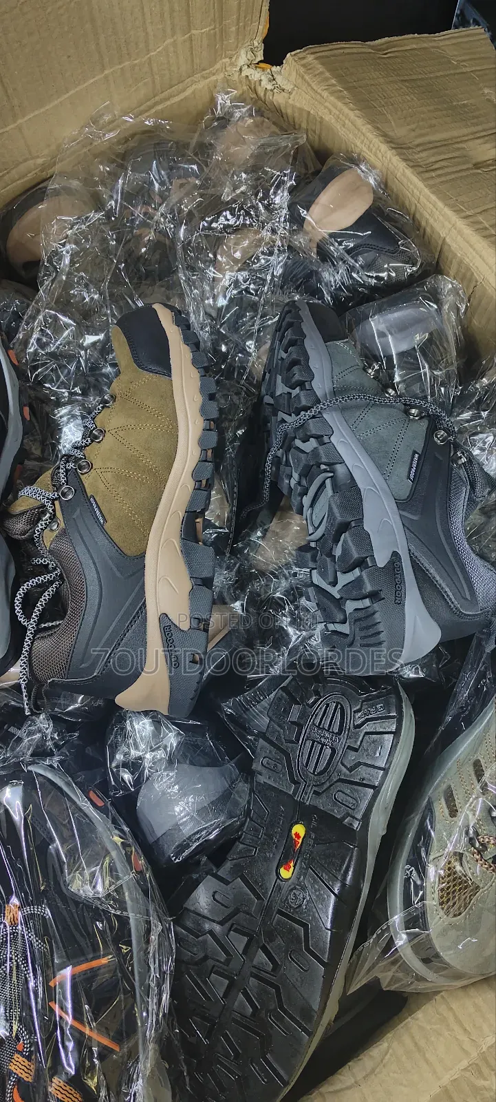 Verhunt Waterproof Hiking Shoes
