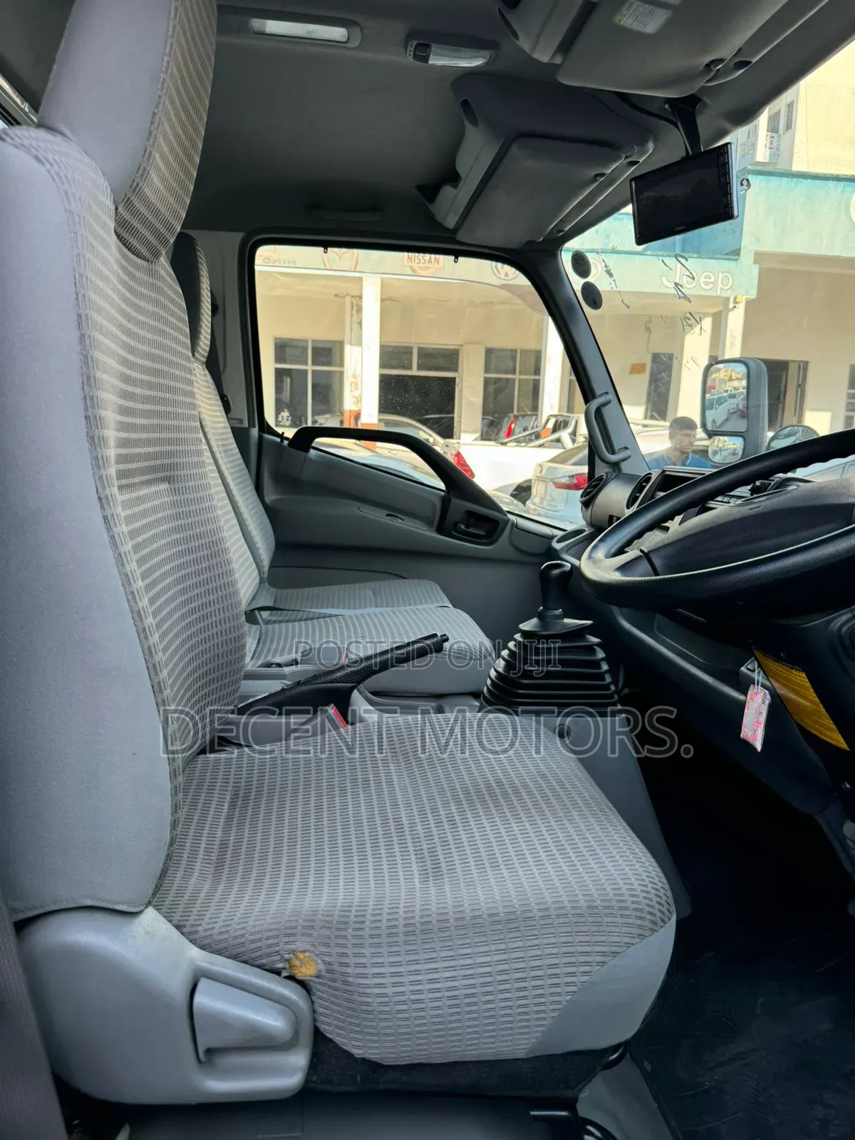 Hino Deutro 2017 White