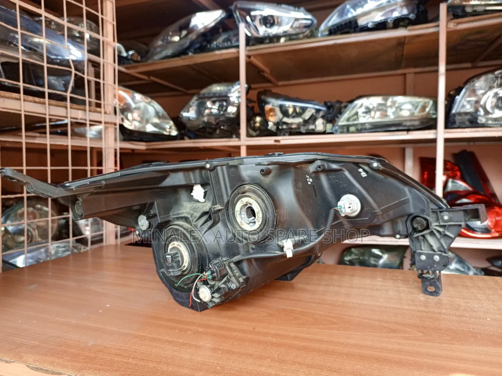Ex-Japan Toyota Spade Nonzenon Headlights