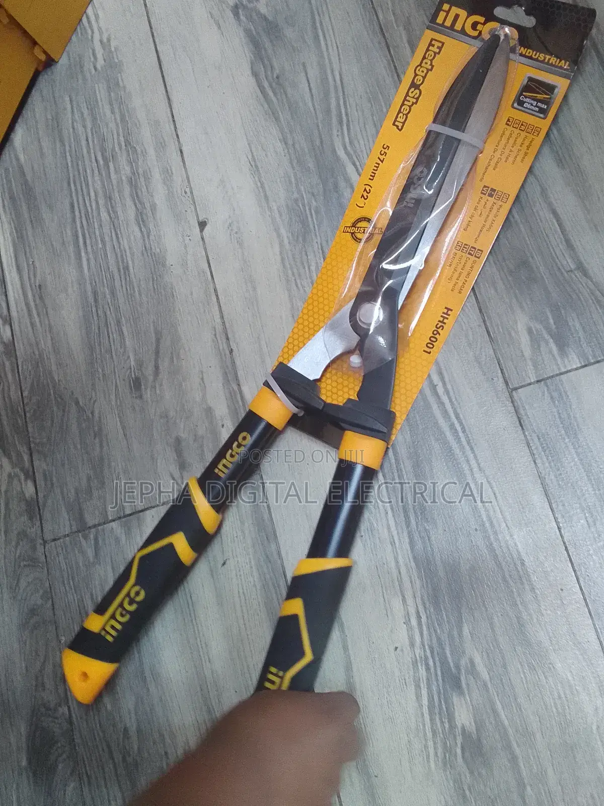 Total Hedge Shears