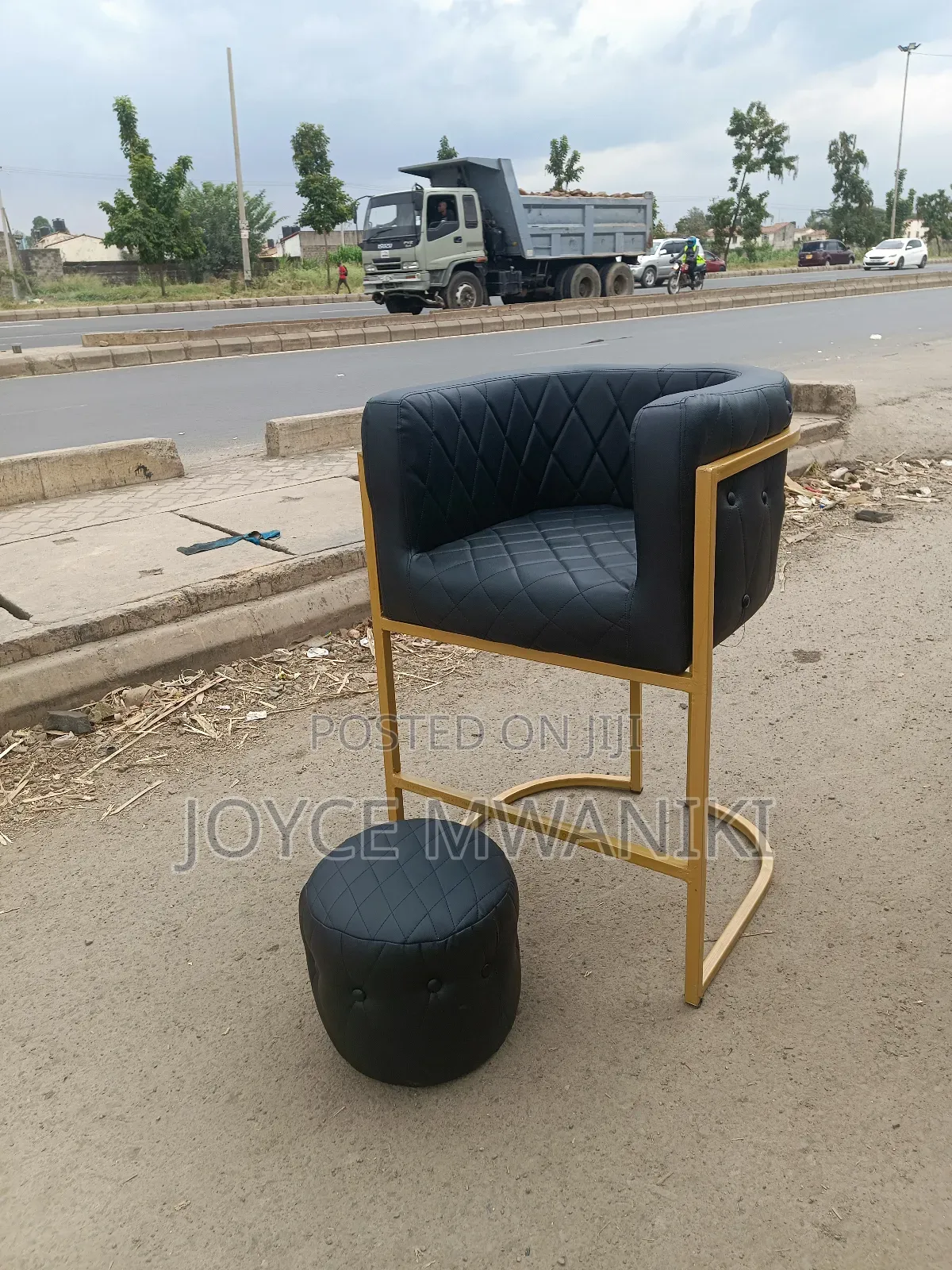 Makeup Chair and a Puff, Black Leather 