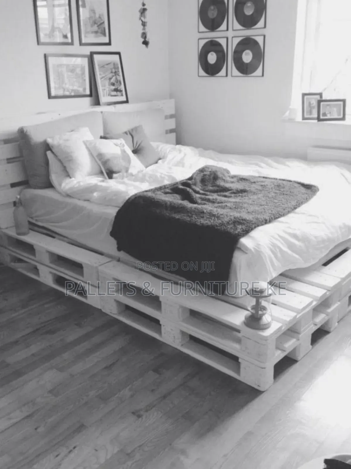 Alphine White Bed