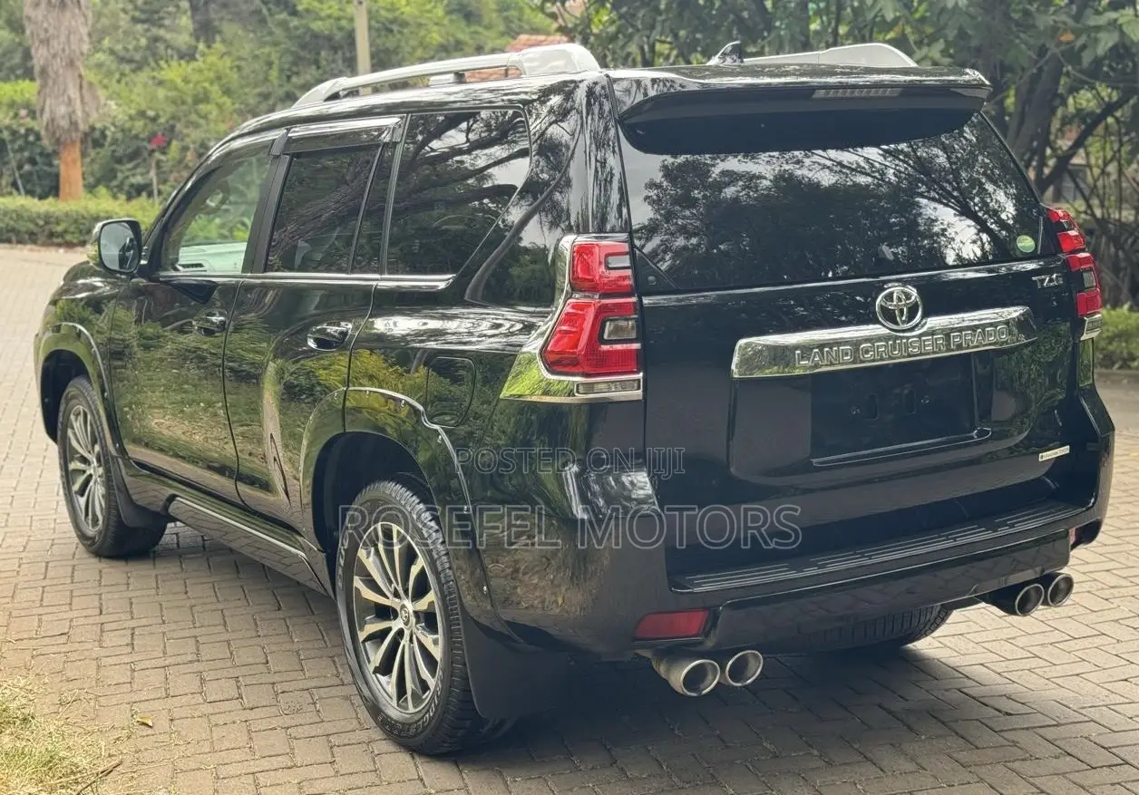 Toyota Land Cruiser Prado 2019 Black