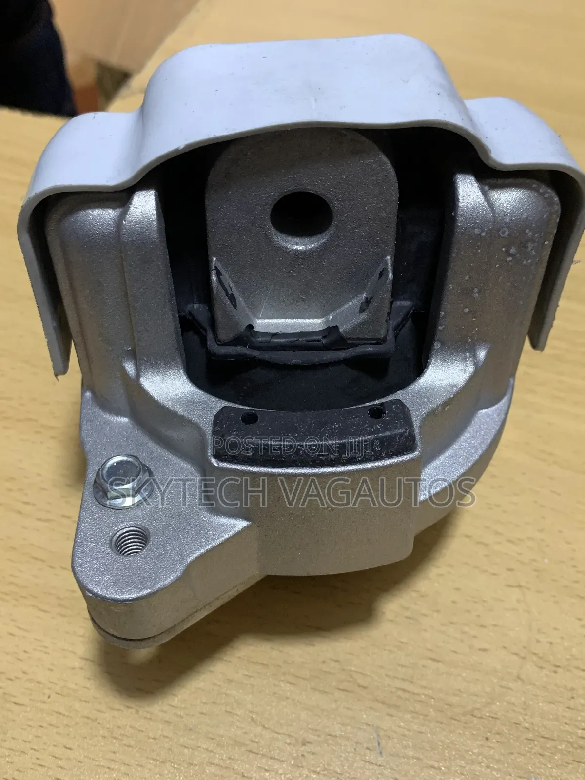 PORSCHE Engine Mount