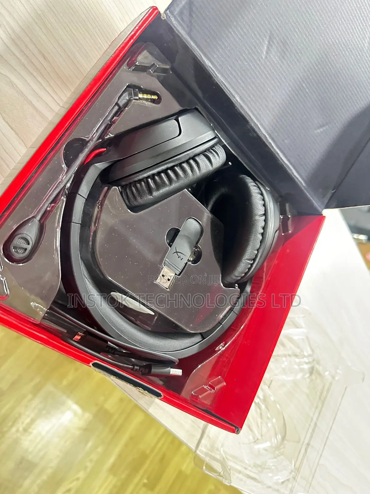 Hyperx Cloud Flight Wireless Gaming Headset - Open Box