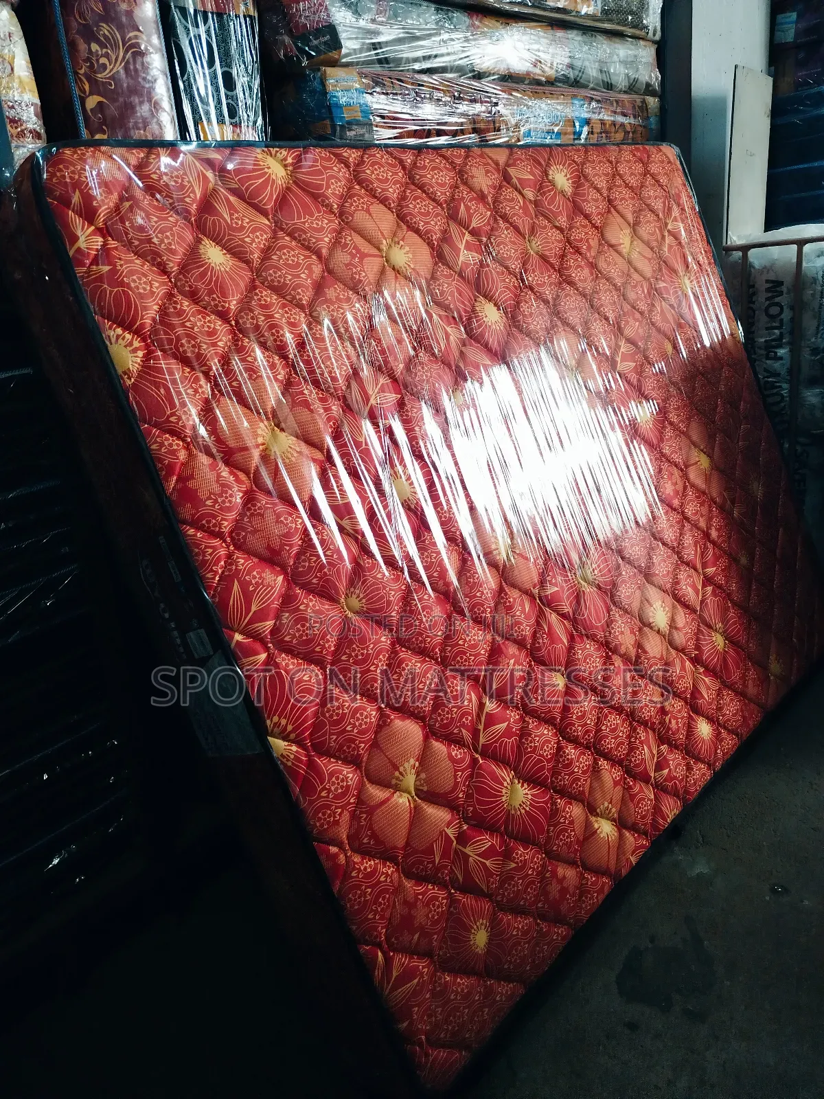 Queen Size (5×6) 8inch Vitafoam HD Quilted Mattresses.
