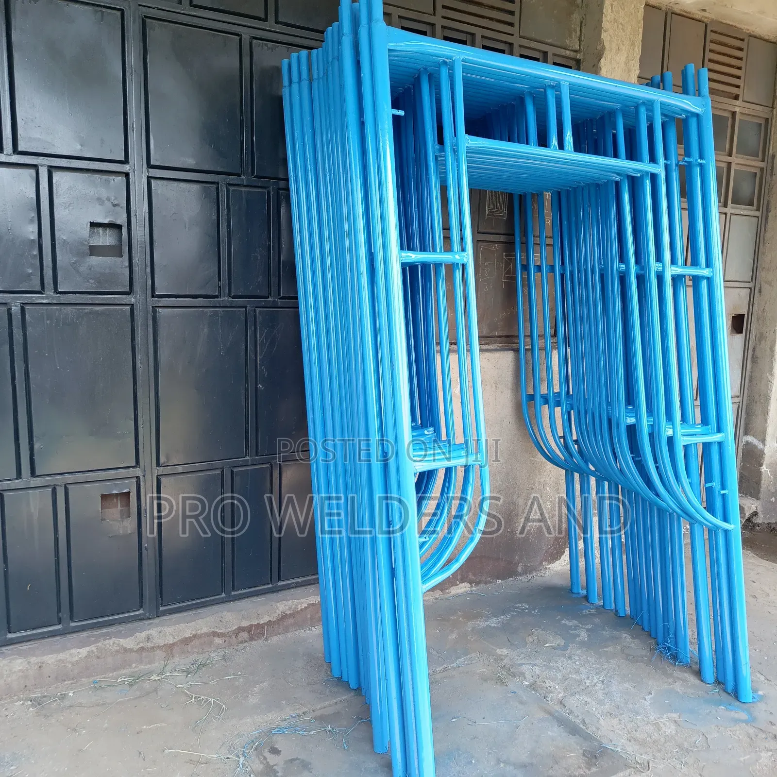 "Climb With Confidence – Safe, Strong, Reliable Scaffolding
