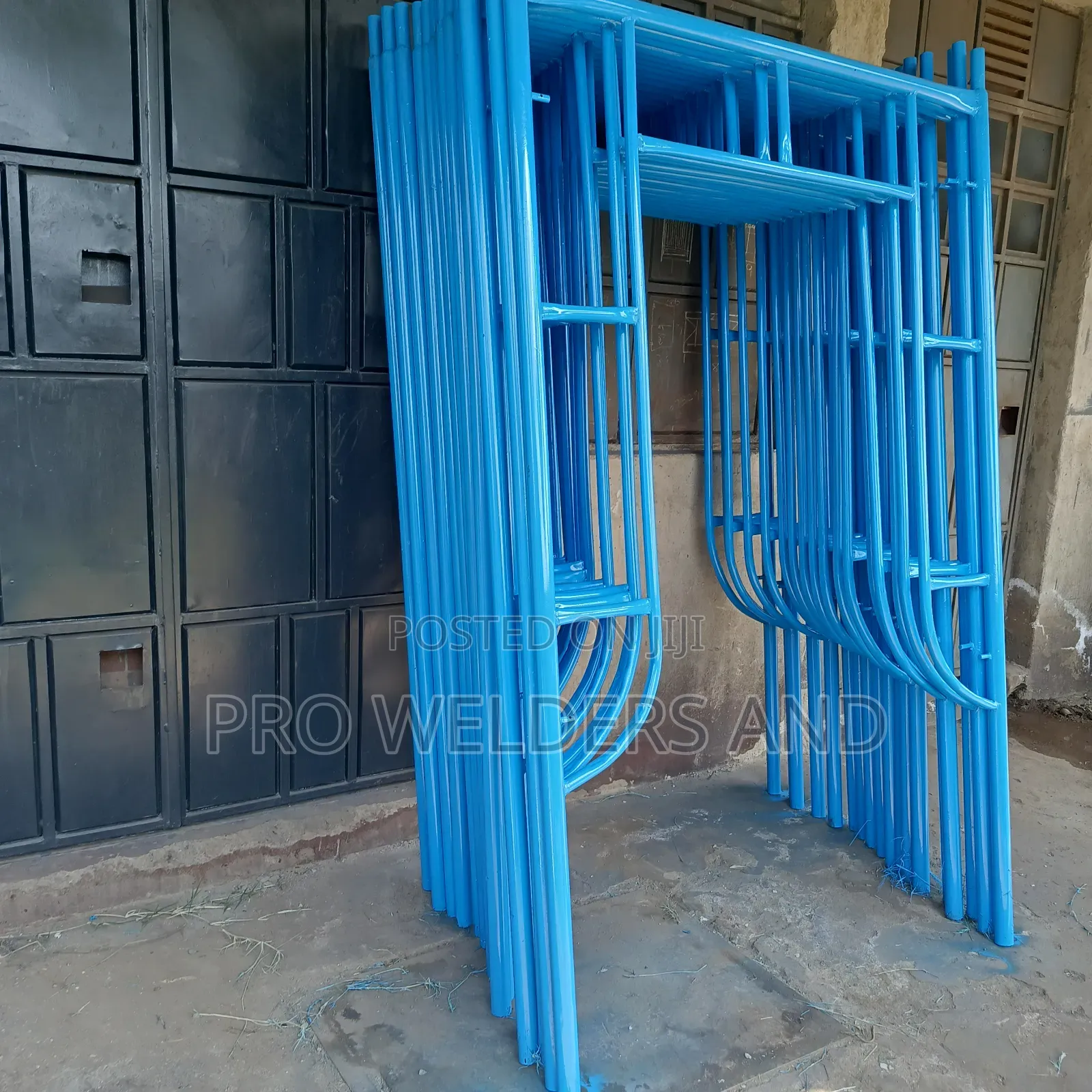 "Climb With Confidence – Safe, Strong, Reliable Scaffolding