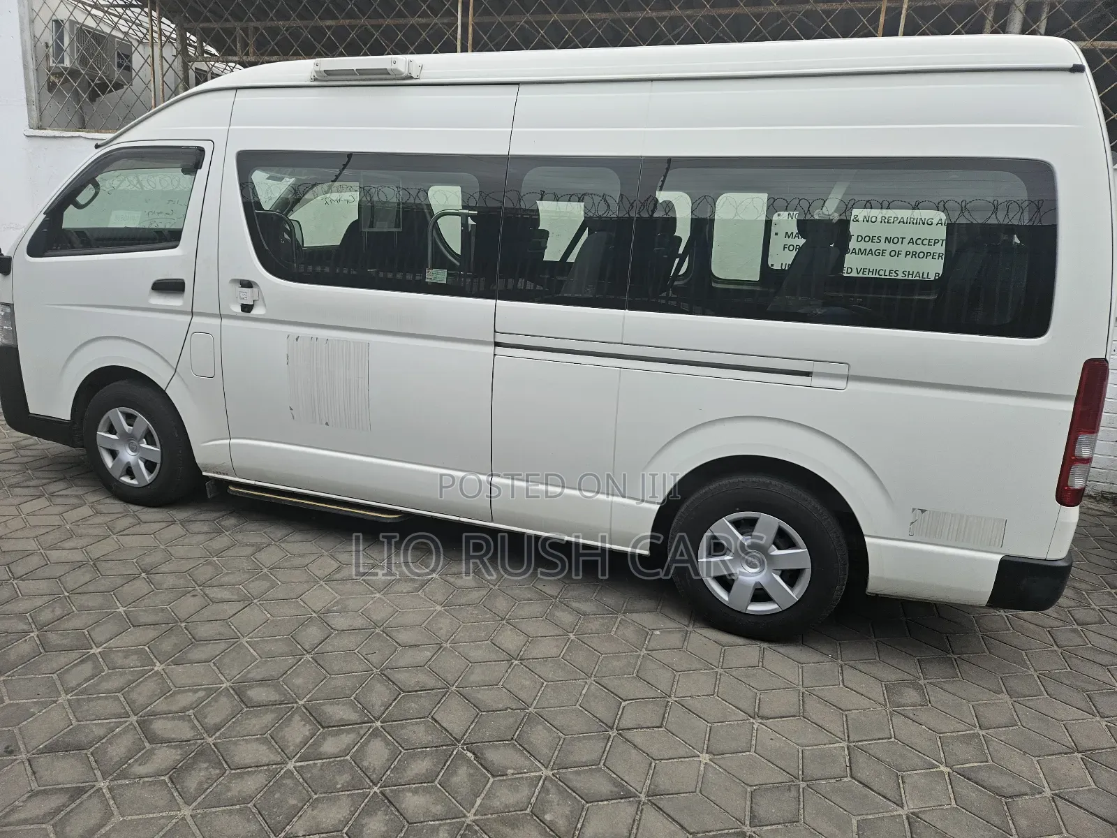 Toyota HiAce 2018 White