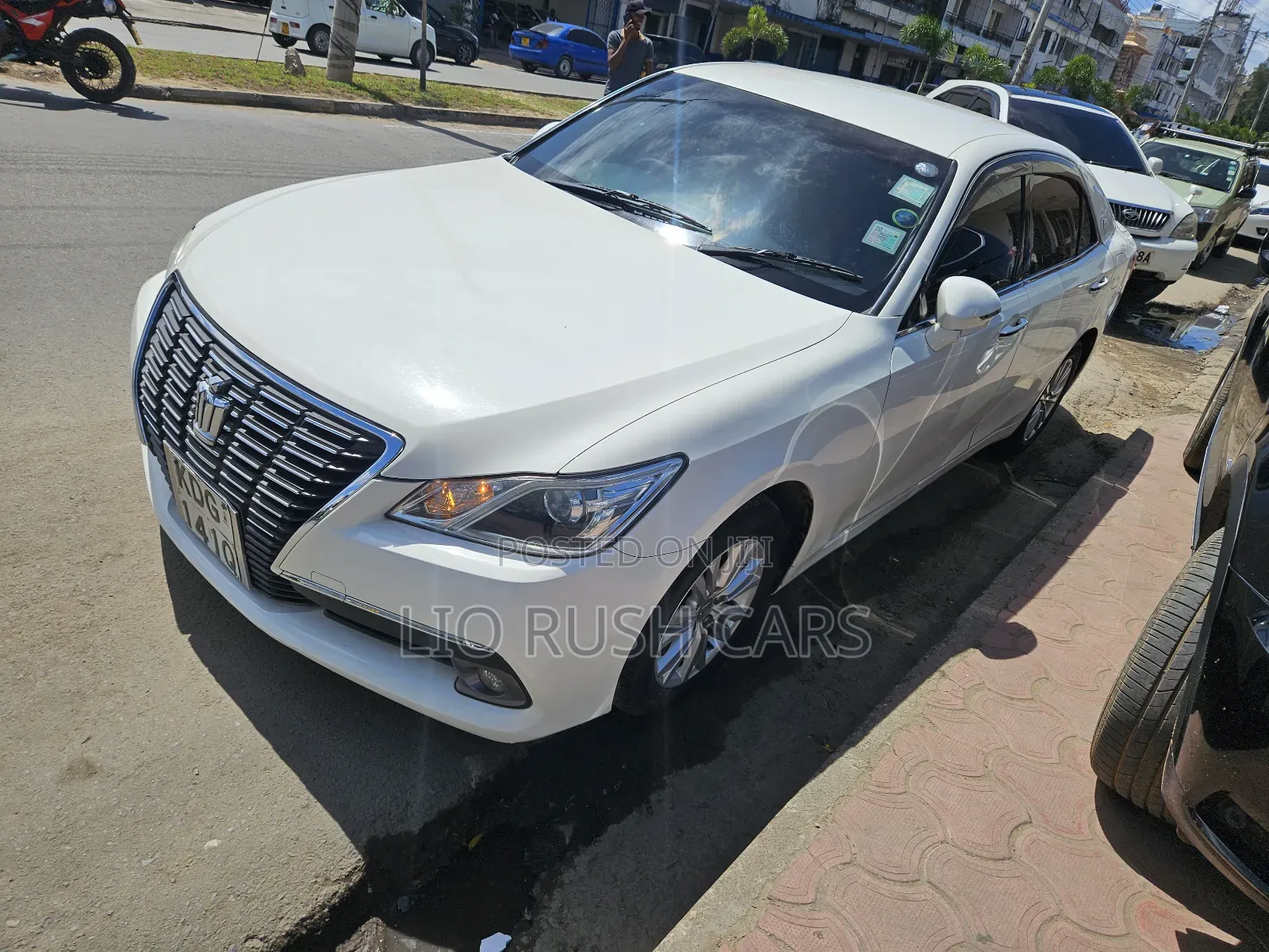 Toyota Crown 2015 White