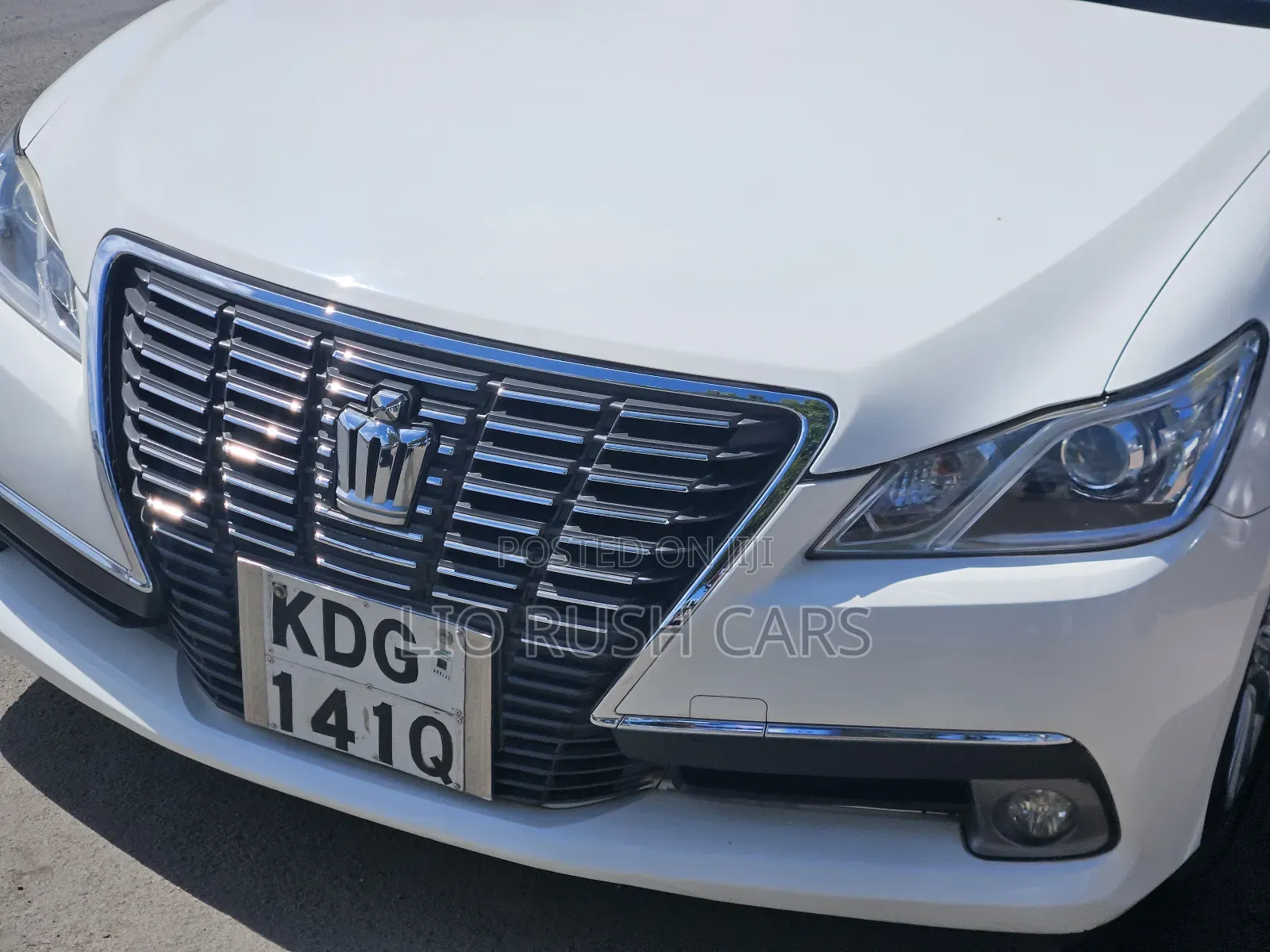 Toyota Crown 2015 White