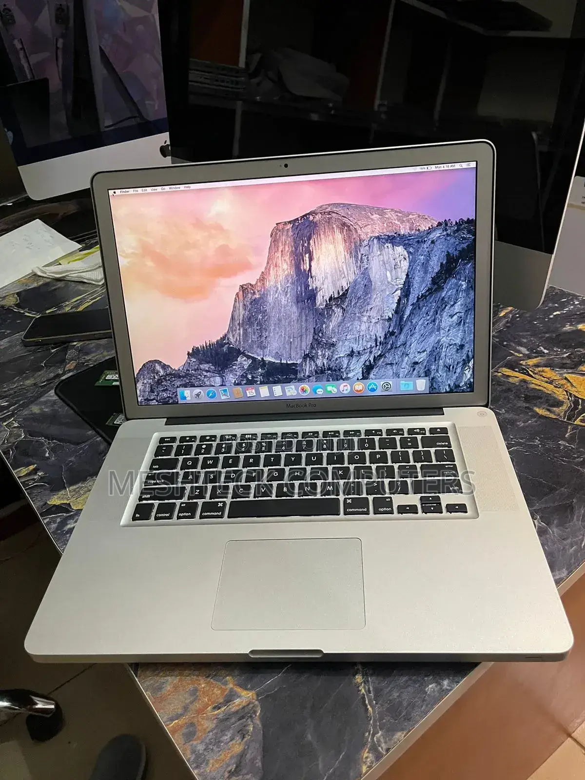 Laptop Apple MacBook Pro 2011 4GB Intel Core i7 SSD 256GB