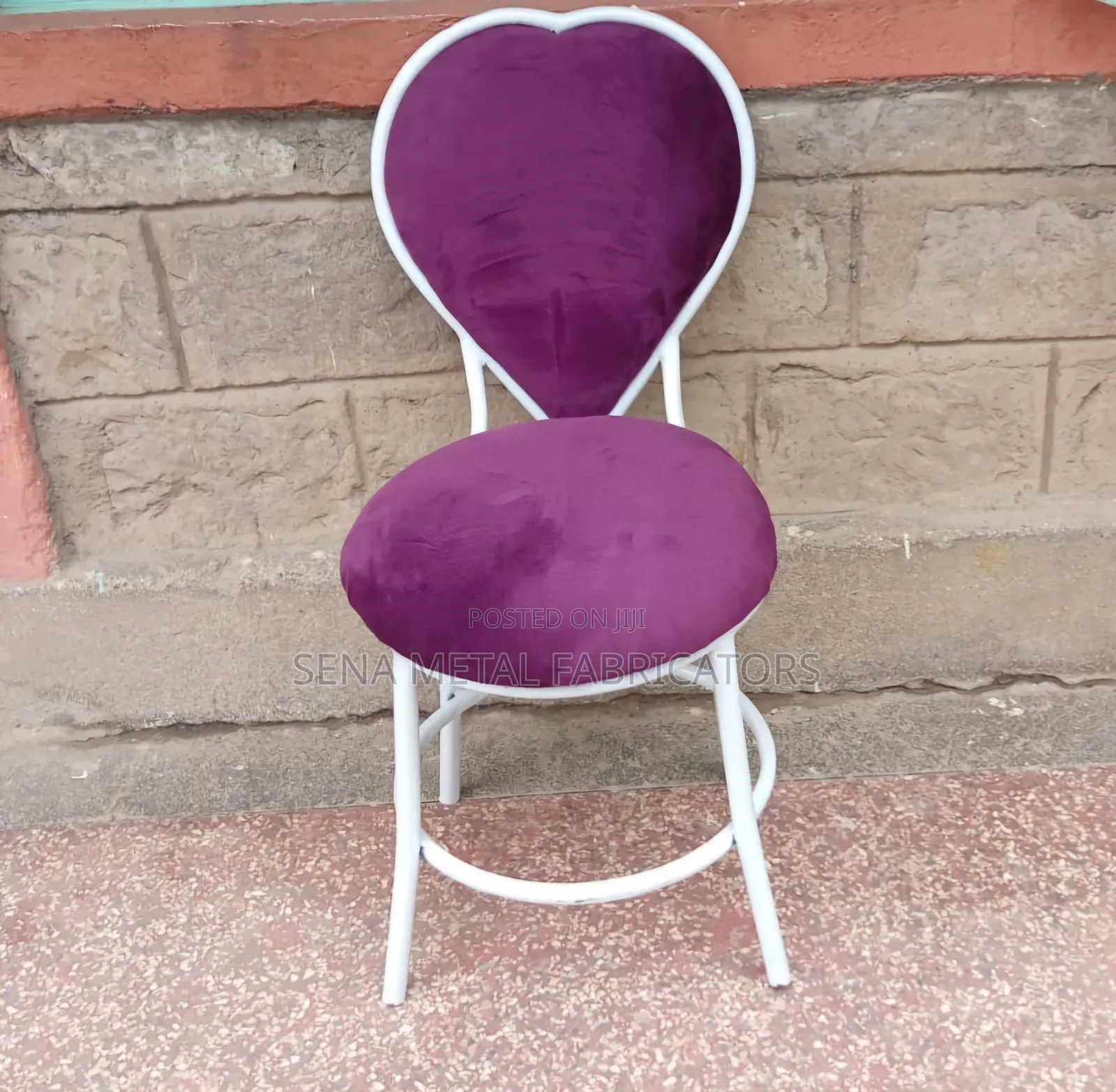 Elegant Love Salon Chair