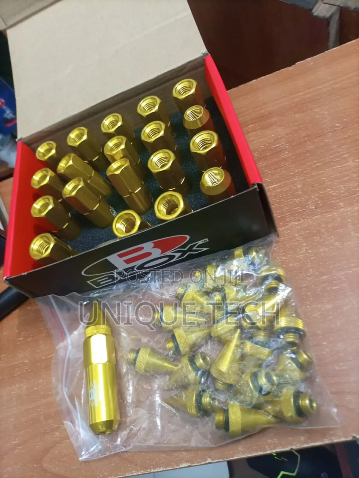 Gold Custom Wheel Nuts- Nissan , Subaru, Suzuki -12 X 1.25