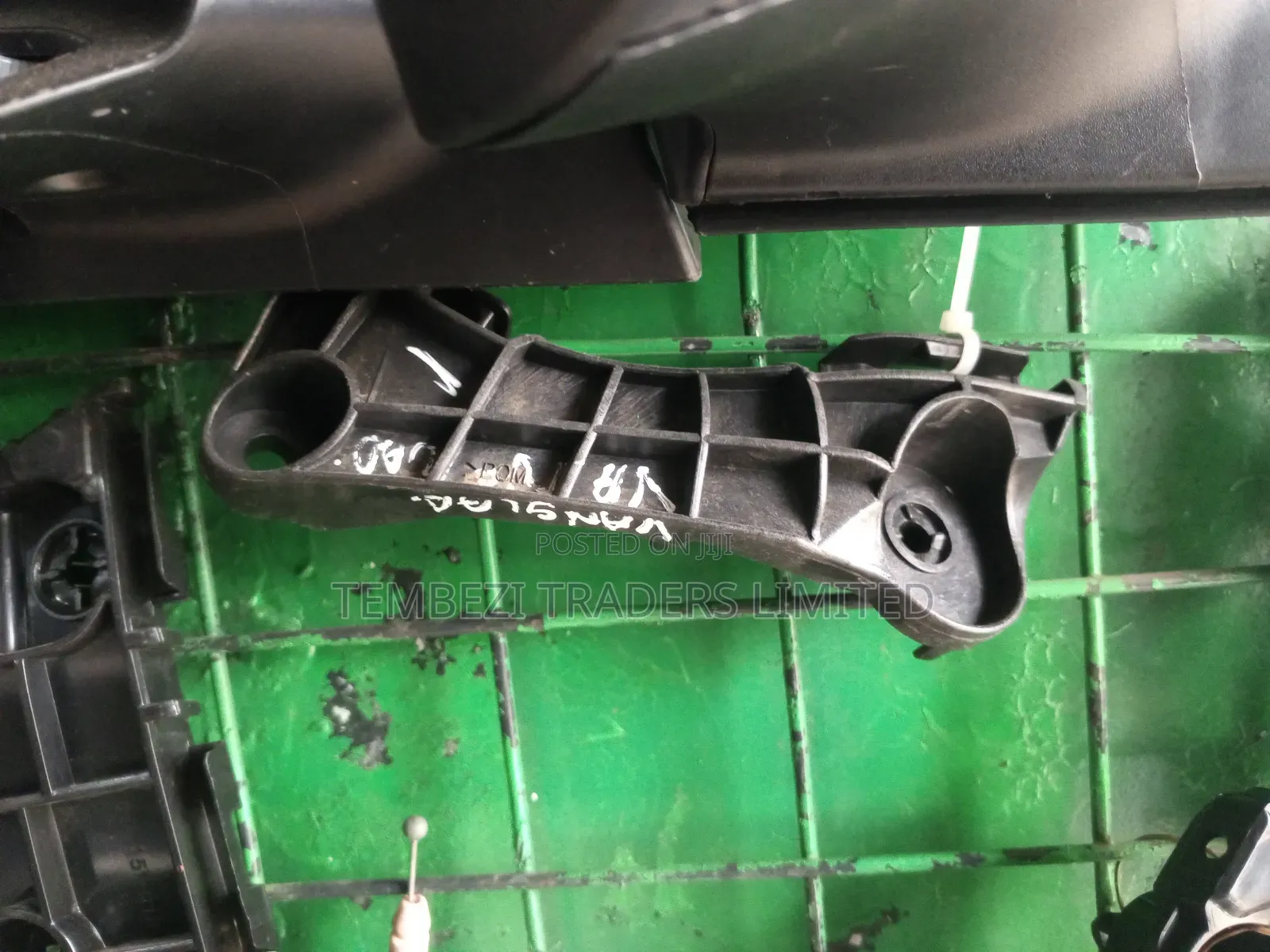 Bumper Slide Toyota Vanguard/Bumper Clips Toyota Vanguard