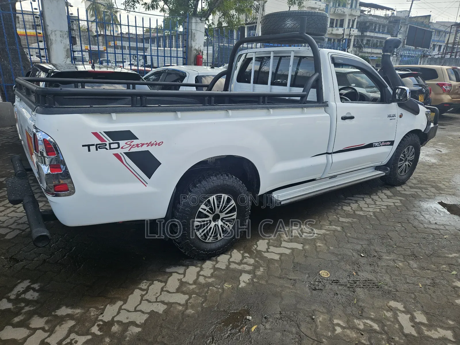 Toyota Hilux 2015 White
