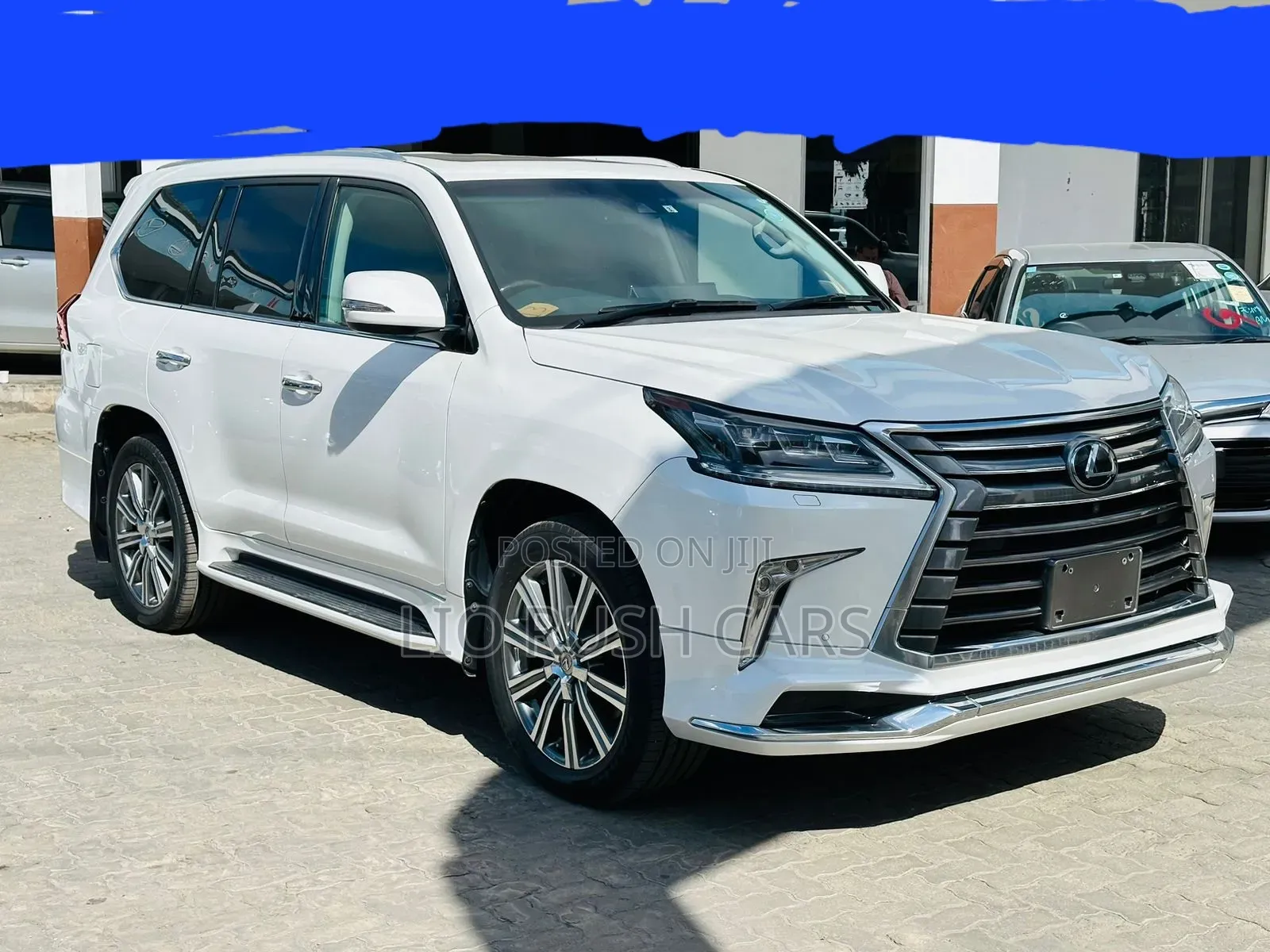 Lexus LX 2018 White