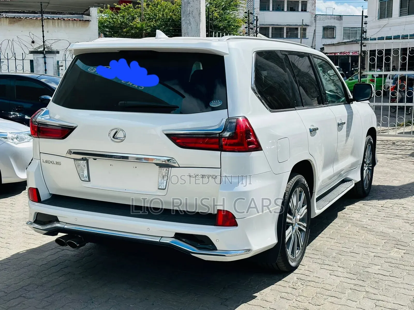 Lexus LX 2018 White