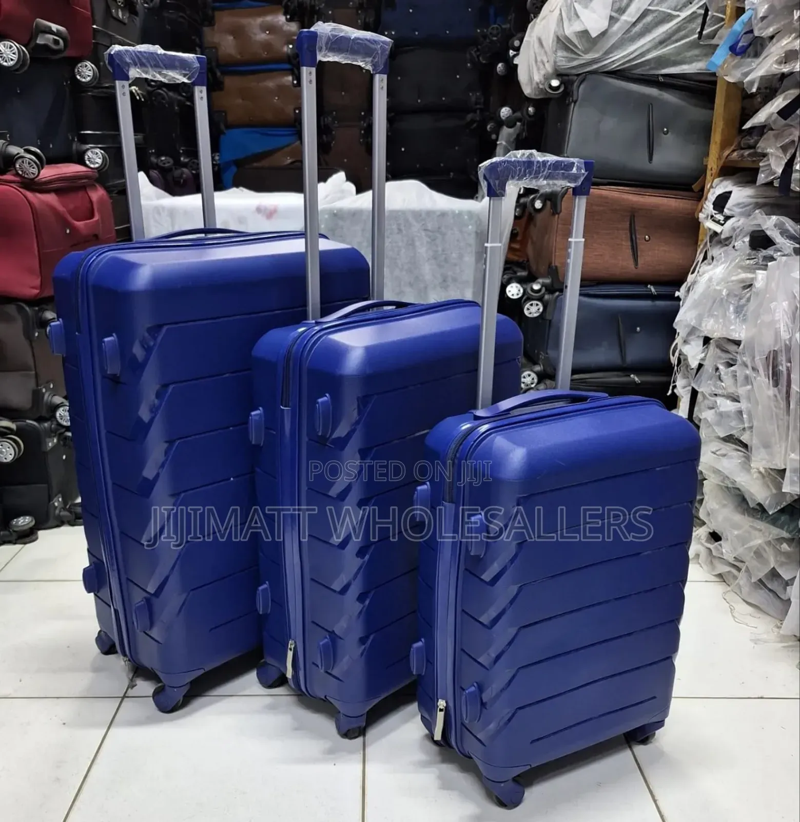 3 in 1 Unbreakble Laxurious Rubber Suitcase Travel Bag.