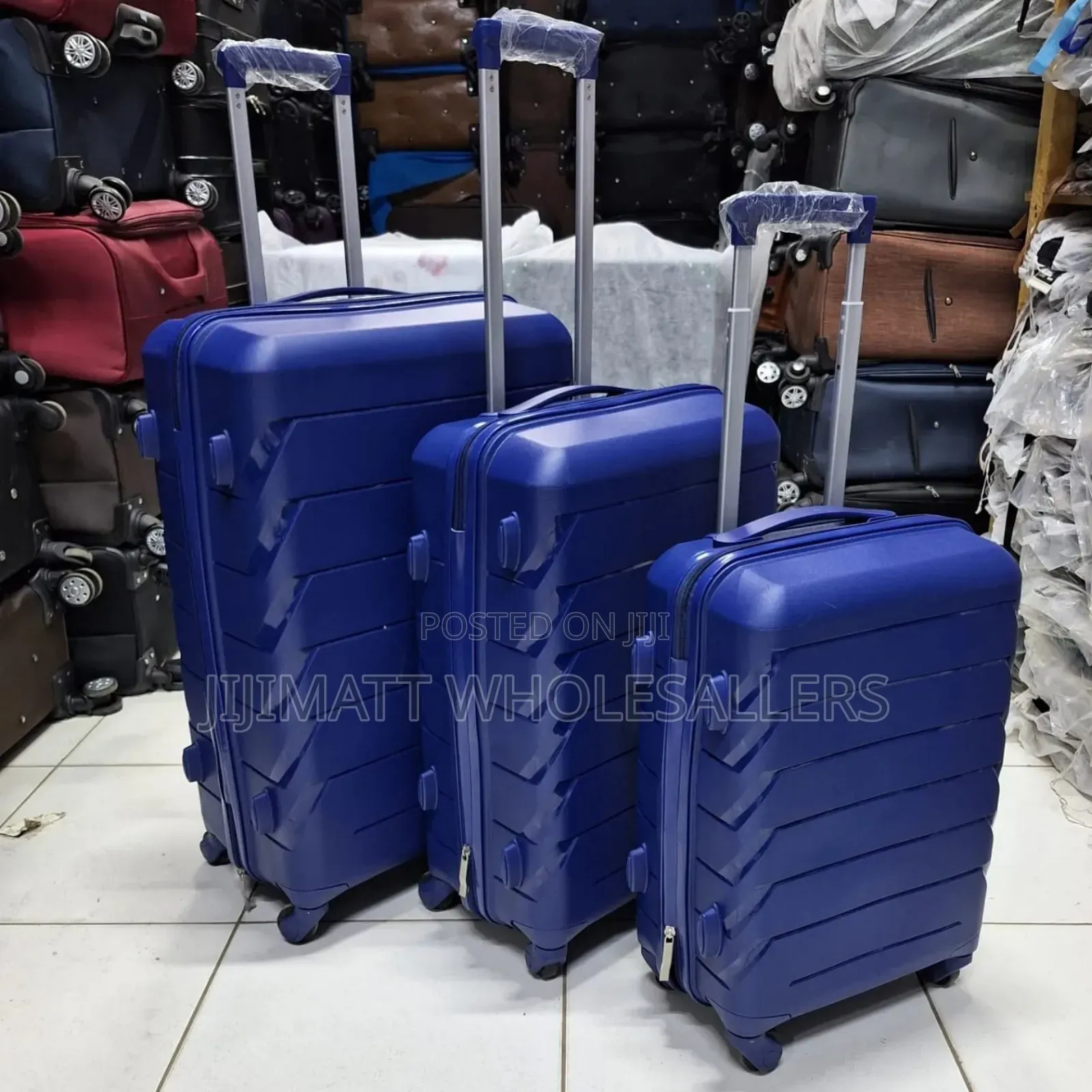 3 in 1 Unbreakble Laxurious Rubber Suitcase Travel Bag.