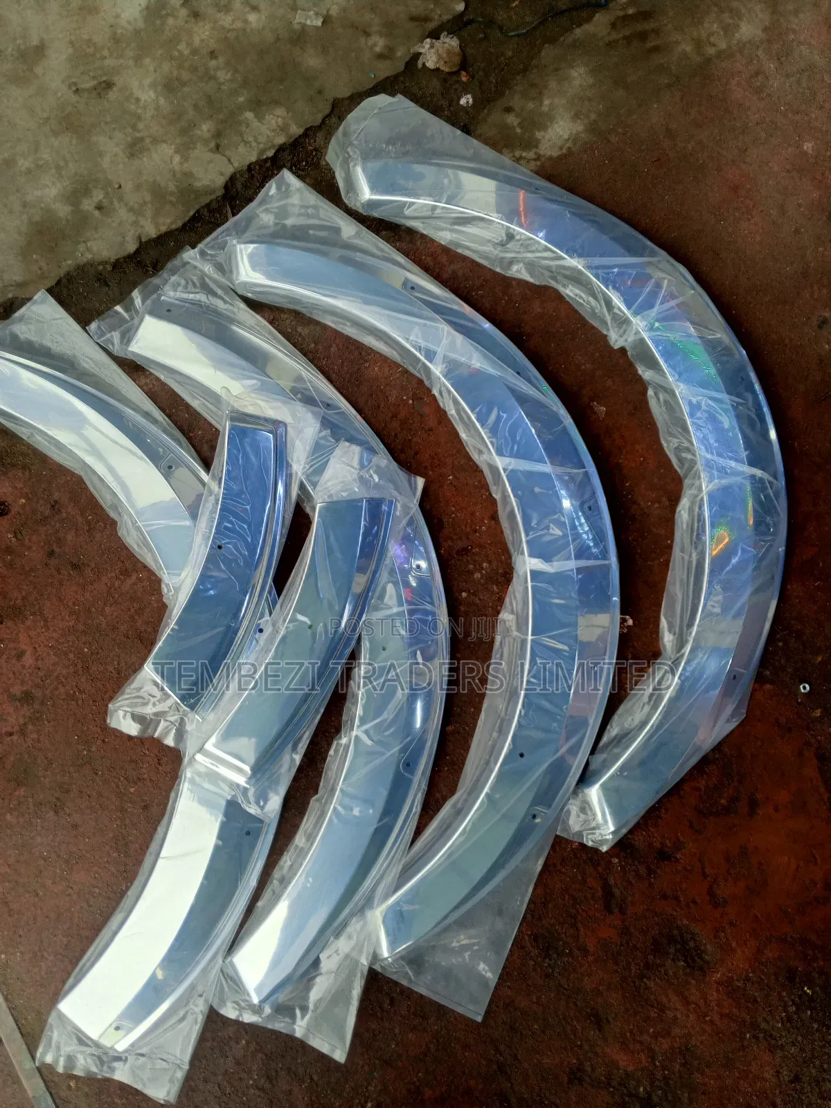 Chrome Fender Flares Toyota Hiace 7L Box