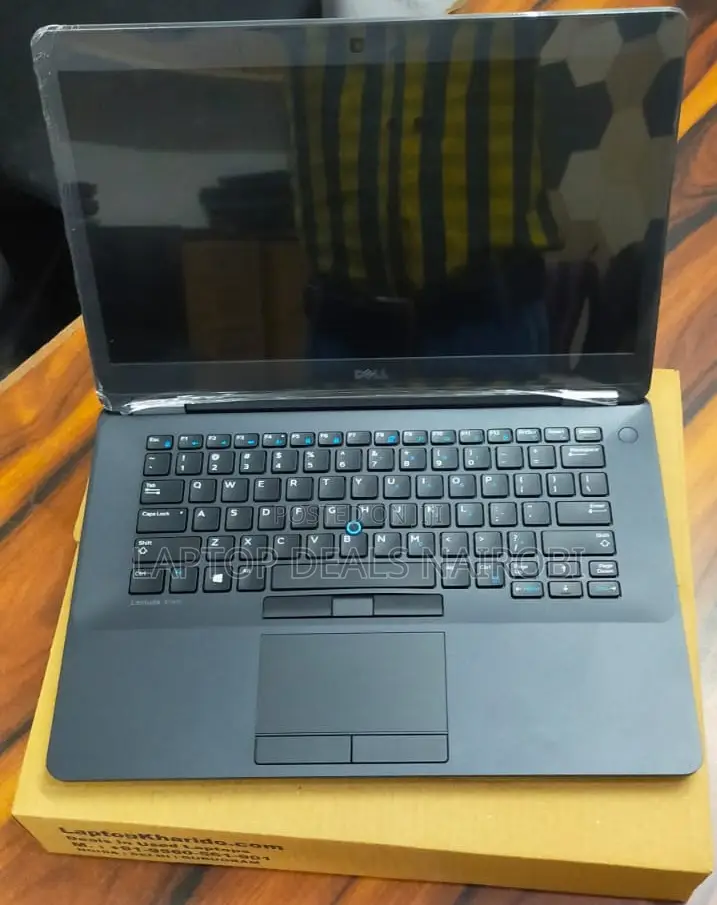 Laptop Dell Latitude E7470 8GB Intel Core I5 SSD 256GB
