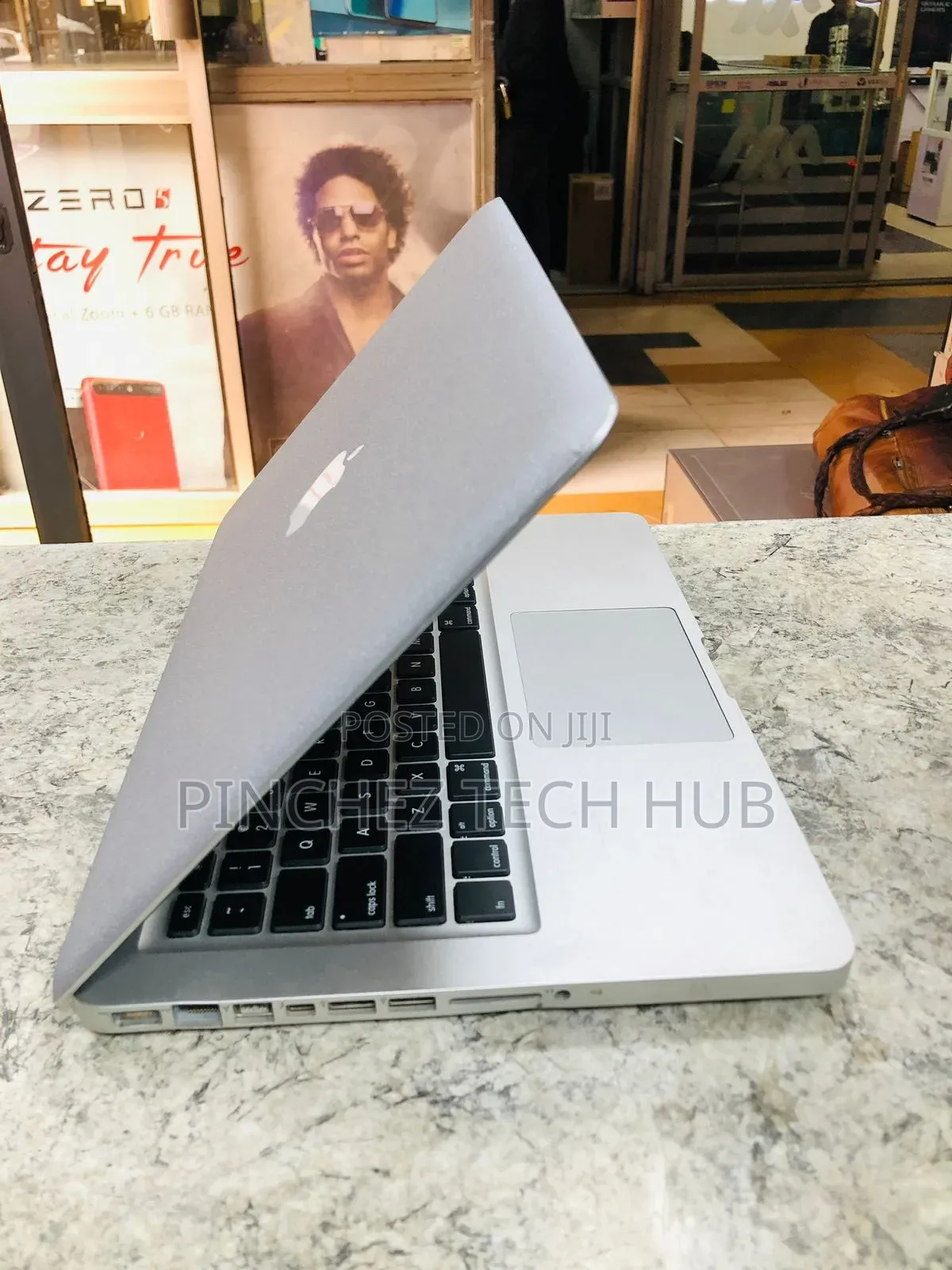 Laptop Apple MacBook Pro 2015 8GB Intel Core I5 SSD 256GB