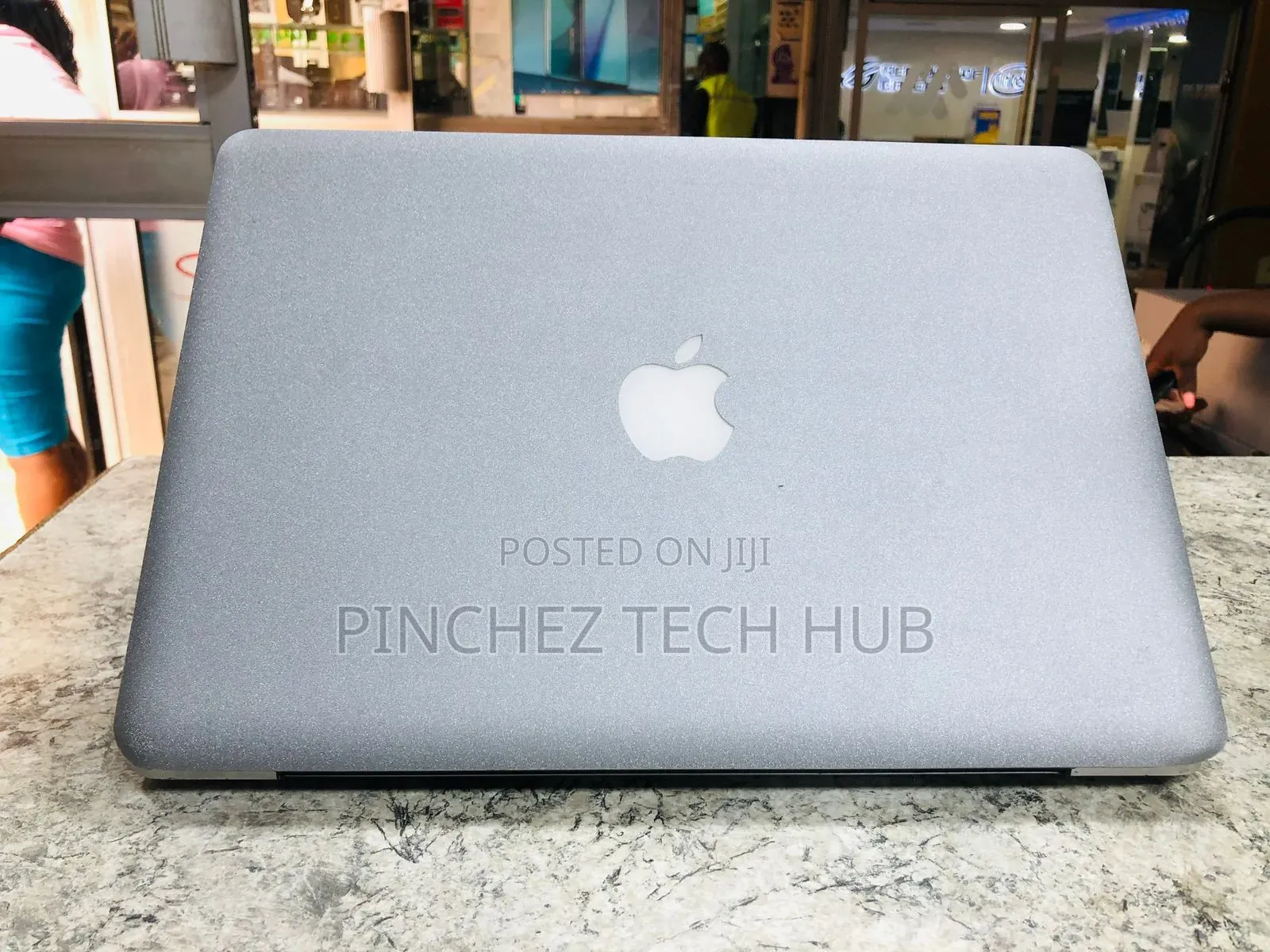 Laptop Apple MacBook Pro 2015 8GB Intel Core I5 SSD 256GB