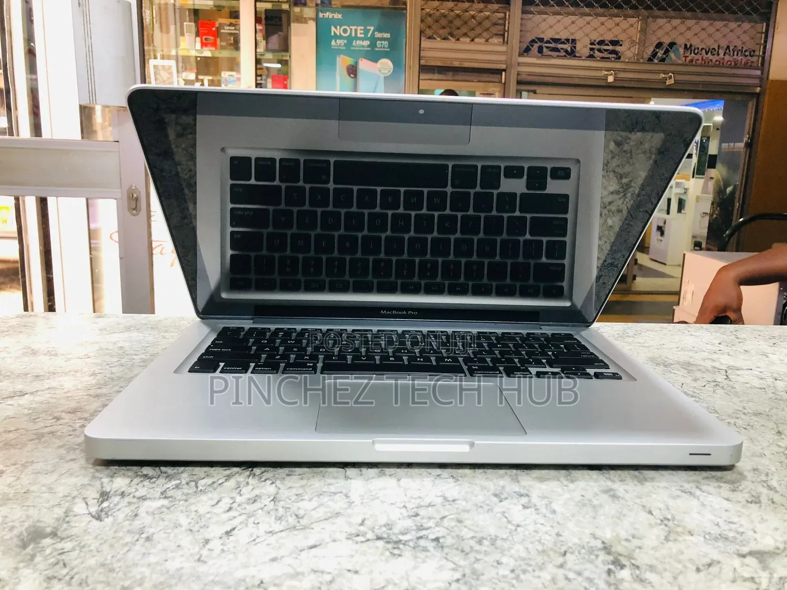 Laptop Apple MacBook Pro 2015 8GB Intel Core I5 SSD 256GB