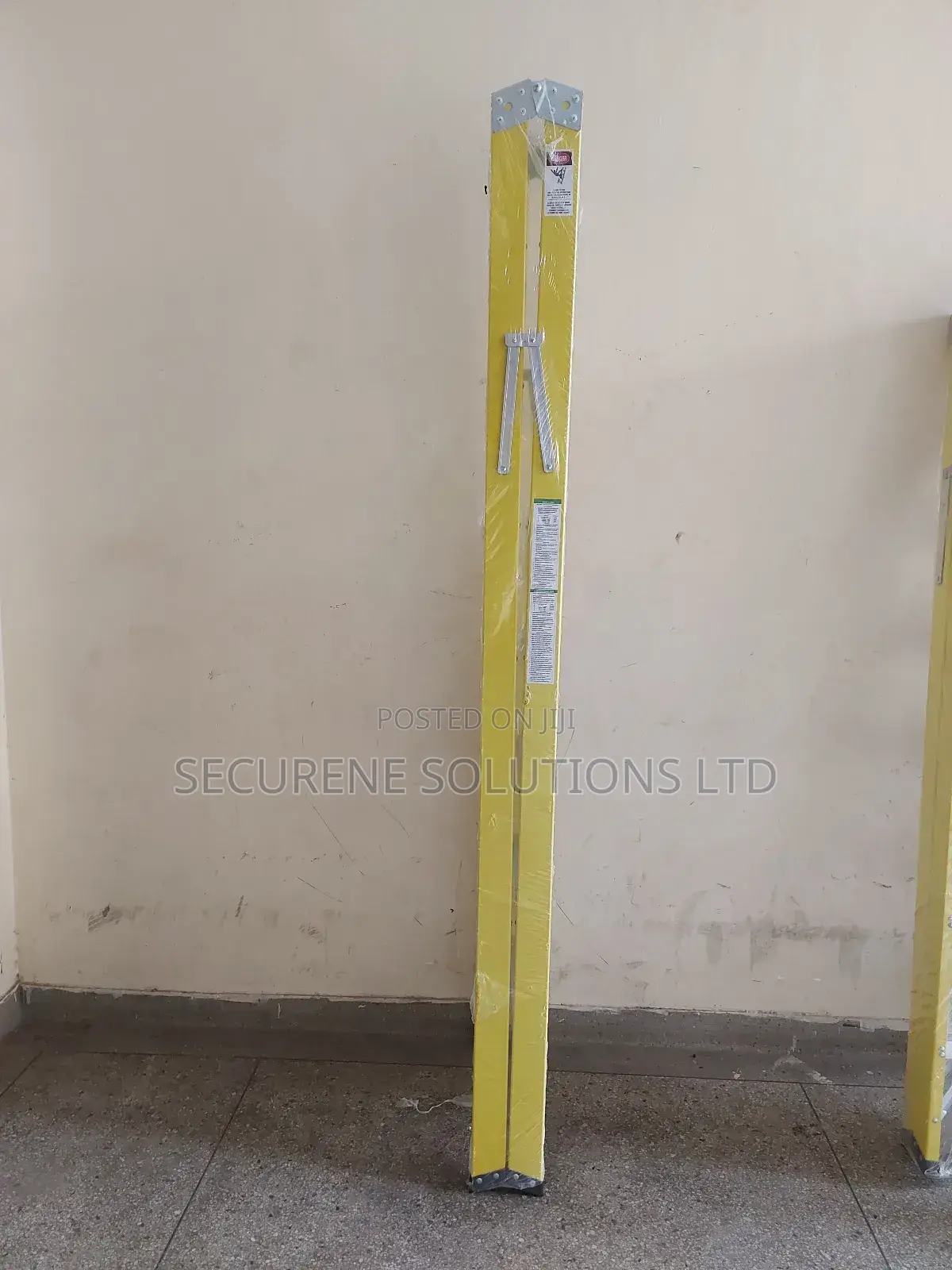 8ft/2.7meters Fibreglass Double Sided a Type Ladder