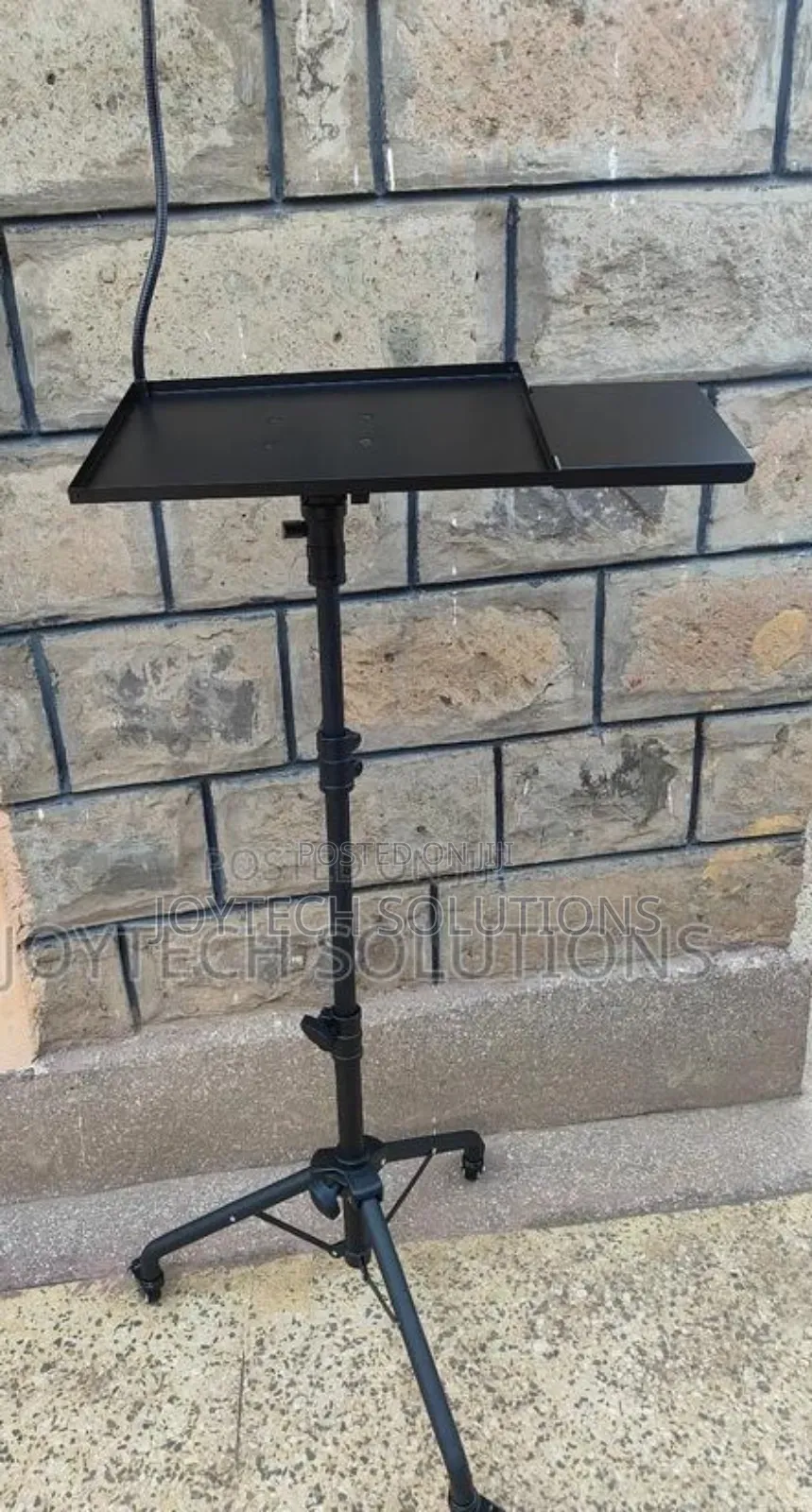Laptop Live Streaming Stand. 1500 Cm